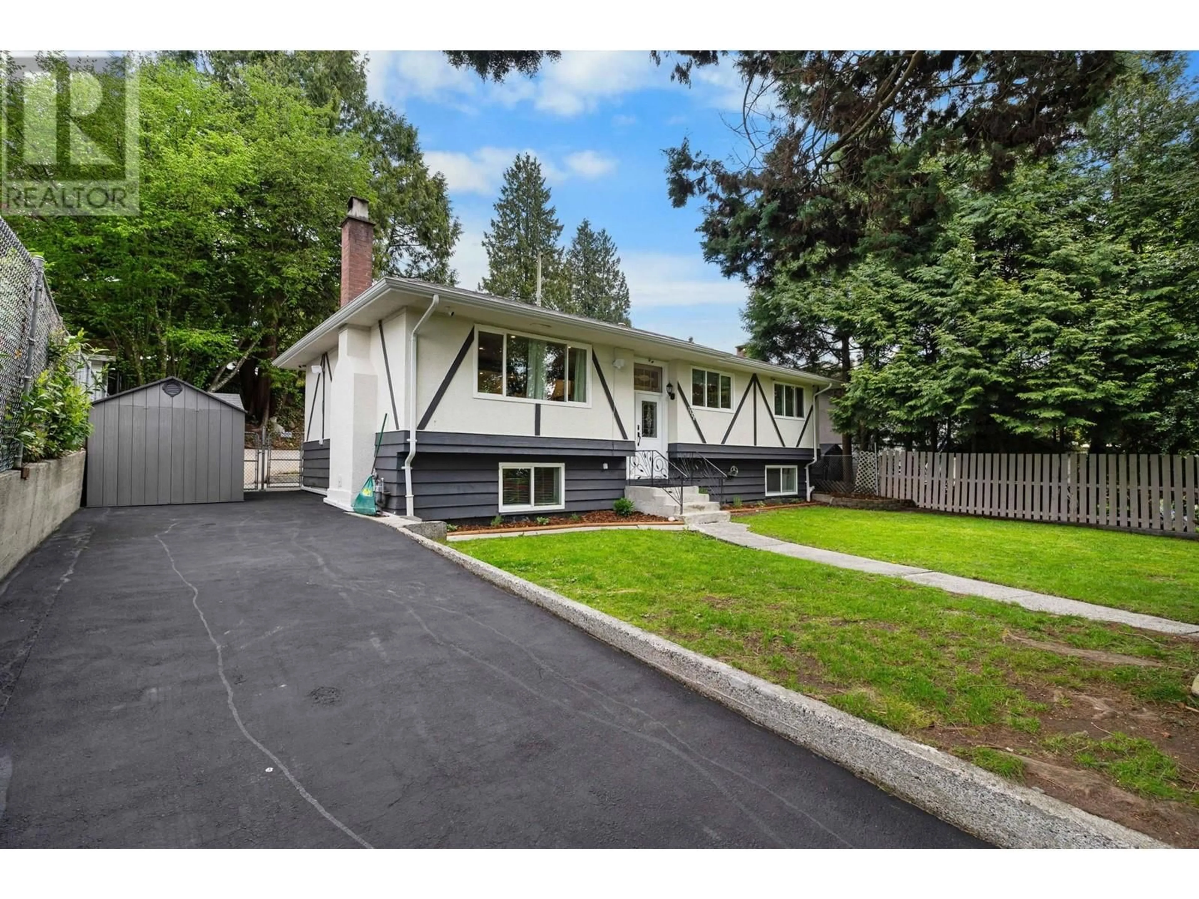 Frontside or backside of a home for 1660 SHERIDAN AVENUE, Coquitlam British Columbia V3K1X3