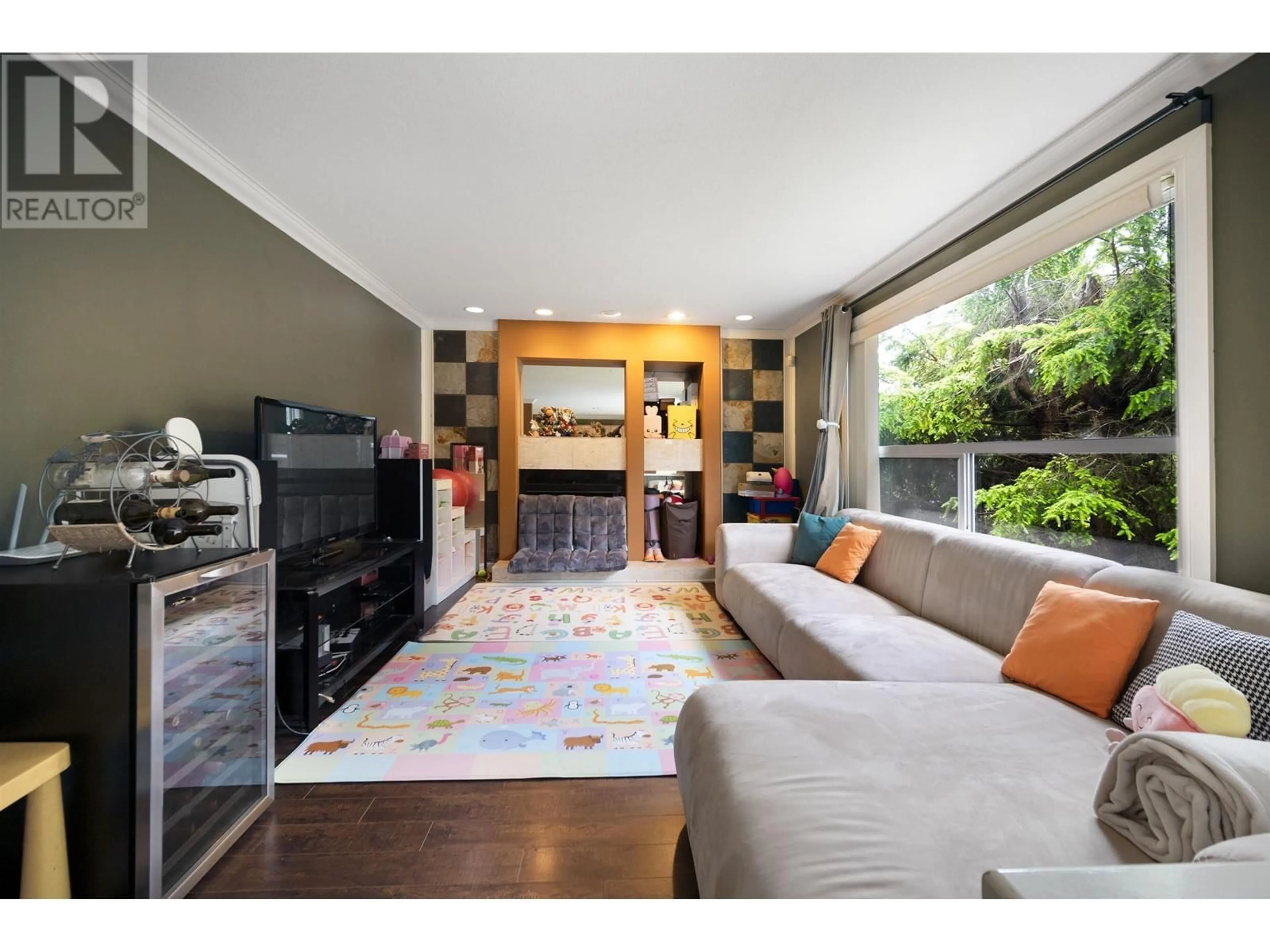 Living room, wood floors for 1568 SALAL CRESCENT, Coquitlam British Columbia V3E2X7