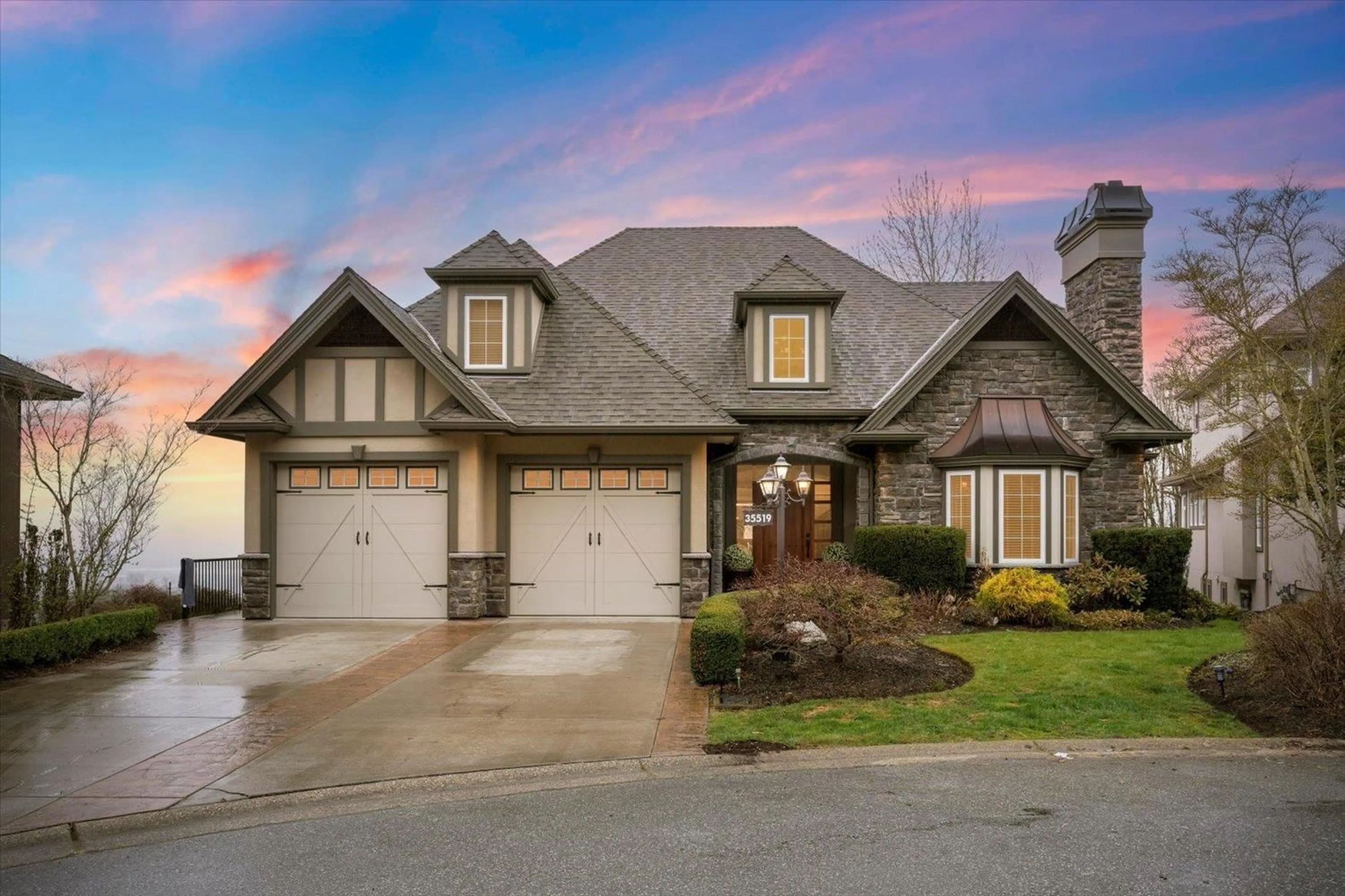 Frontside or backside of a home for 35519 MCKEE ROAD, Abbotsford British Columbia V3G3E4