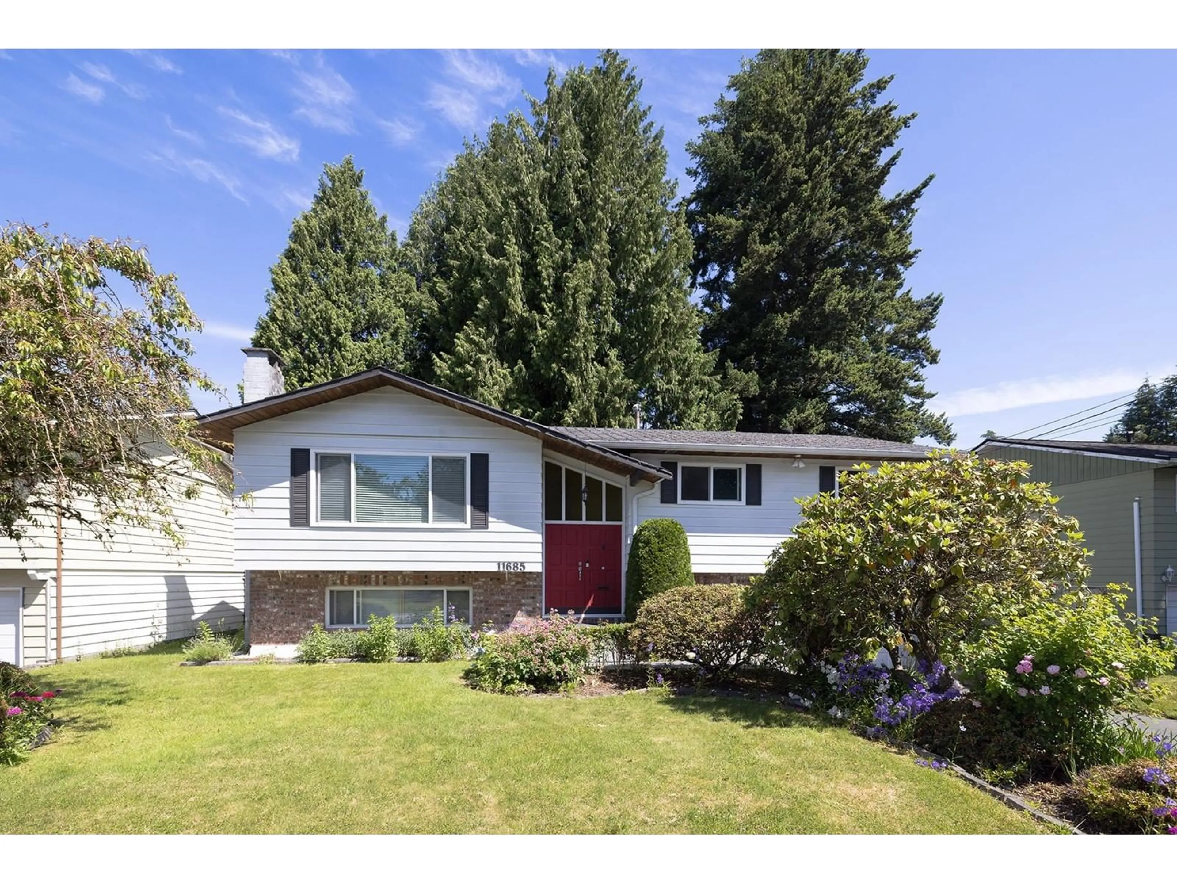 Frontside or backside of a home for 11685 95 AVENUE, Delta British Columbia V4C3T6