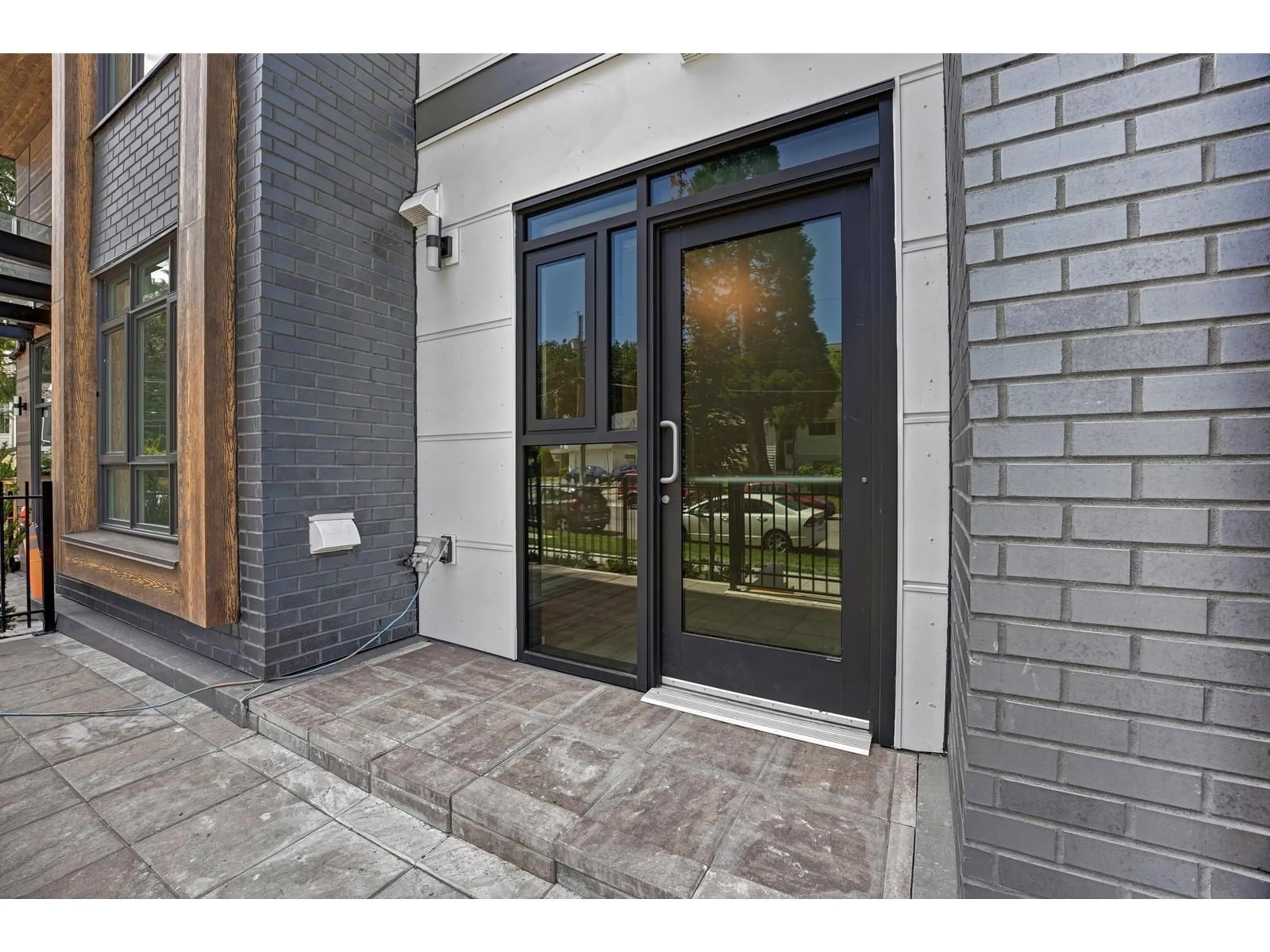 Indoor entryway for 229 13968 LAUREL DRIVE, Surrey British Columbia A9A9A9