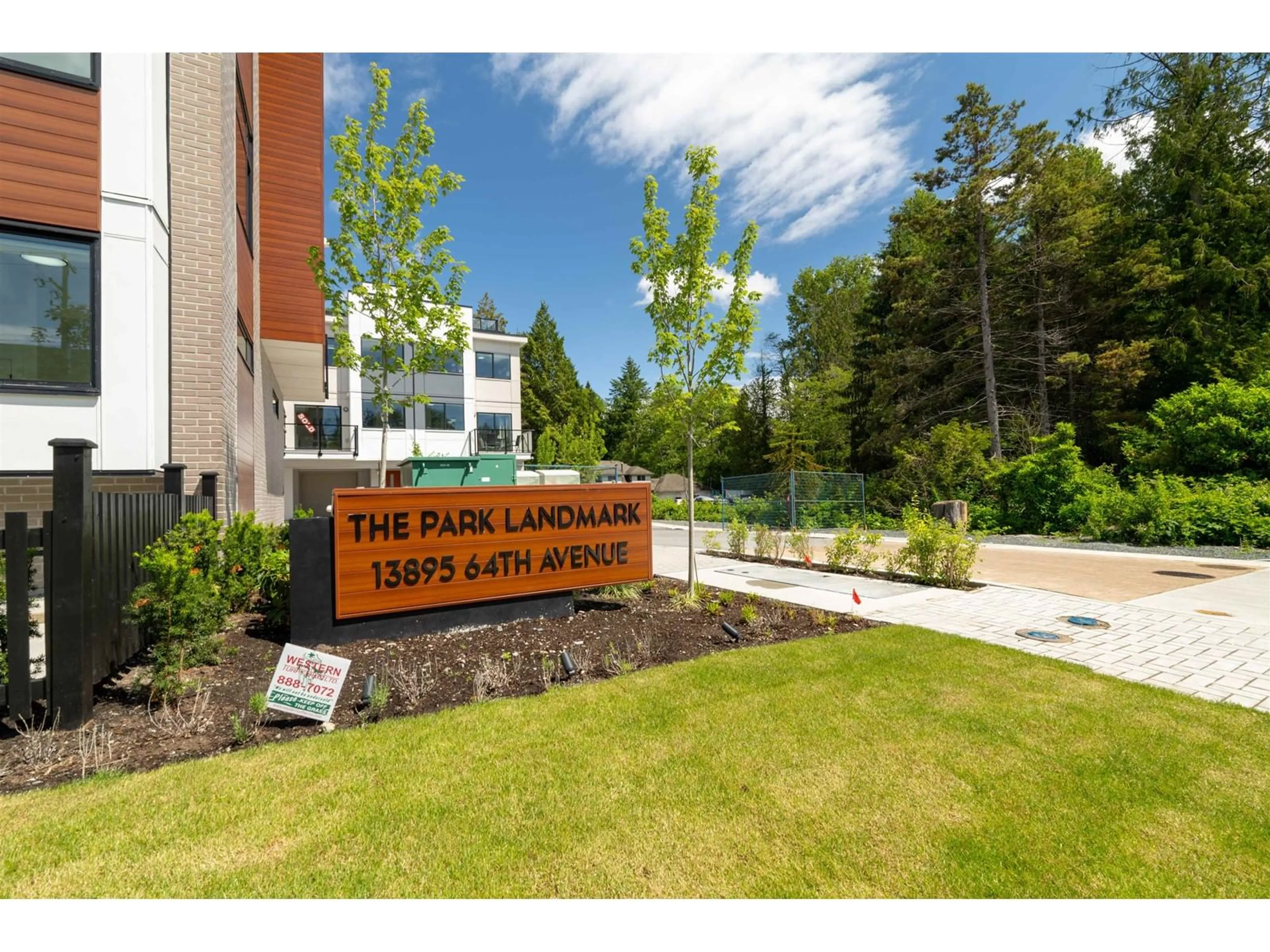 A pic from exterior of the house or condo for 25 13895 64 AVENUE, Surrey British Columbia V3W1Y7
