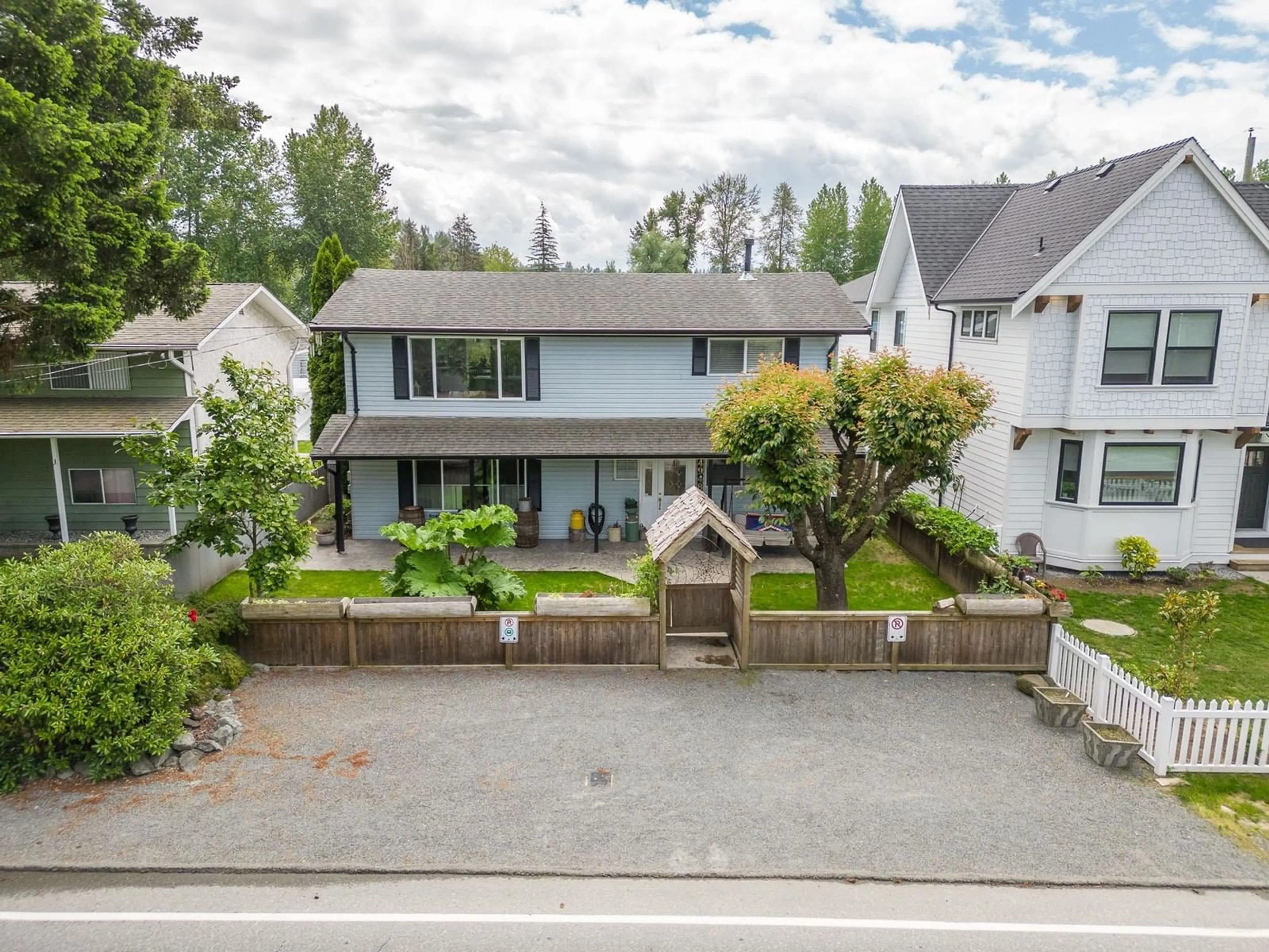 Frontside or backside of a home for 34948 CLAYBURN ROAD, Abbotsford British Columbia V2S7Y9