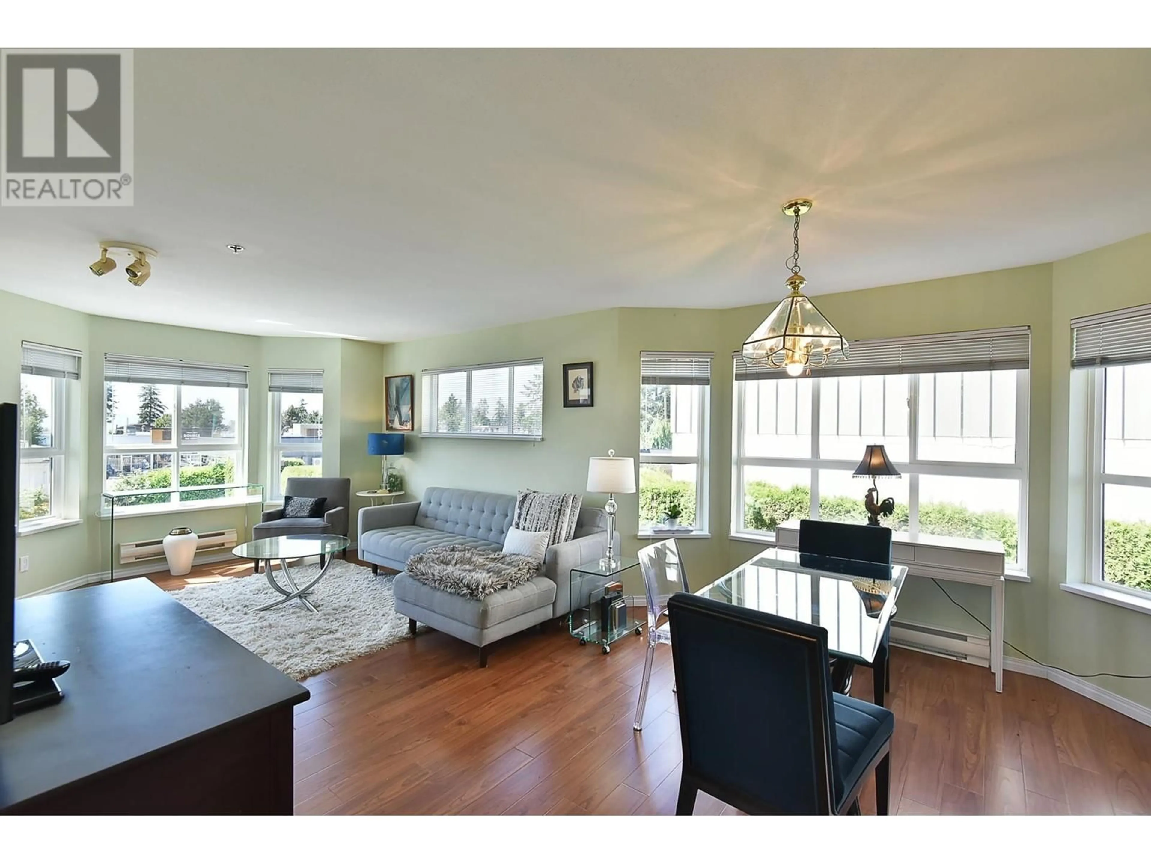 Living room for 208 5711 MERMAID STREET, Sechelt British Columbia V7Z0J6