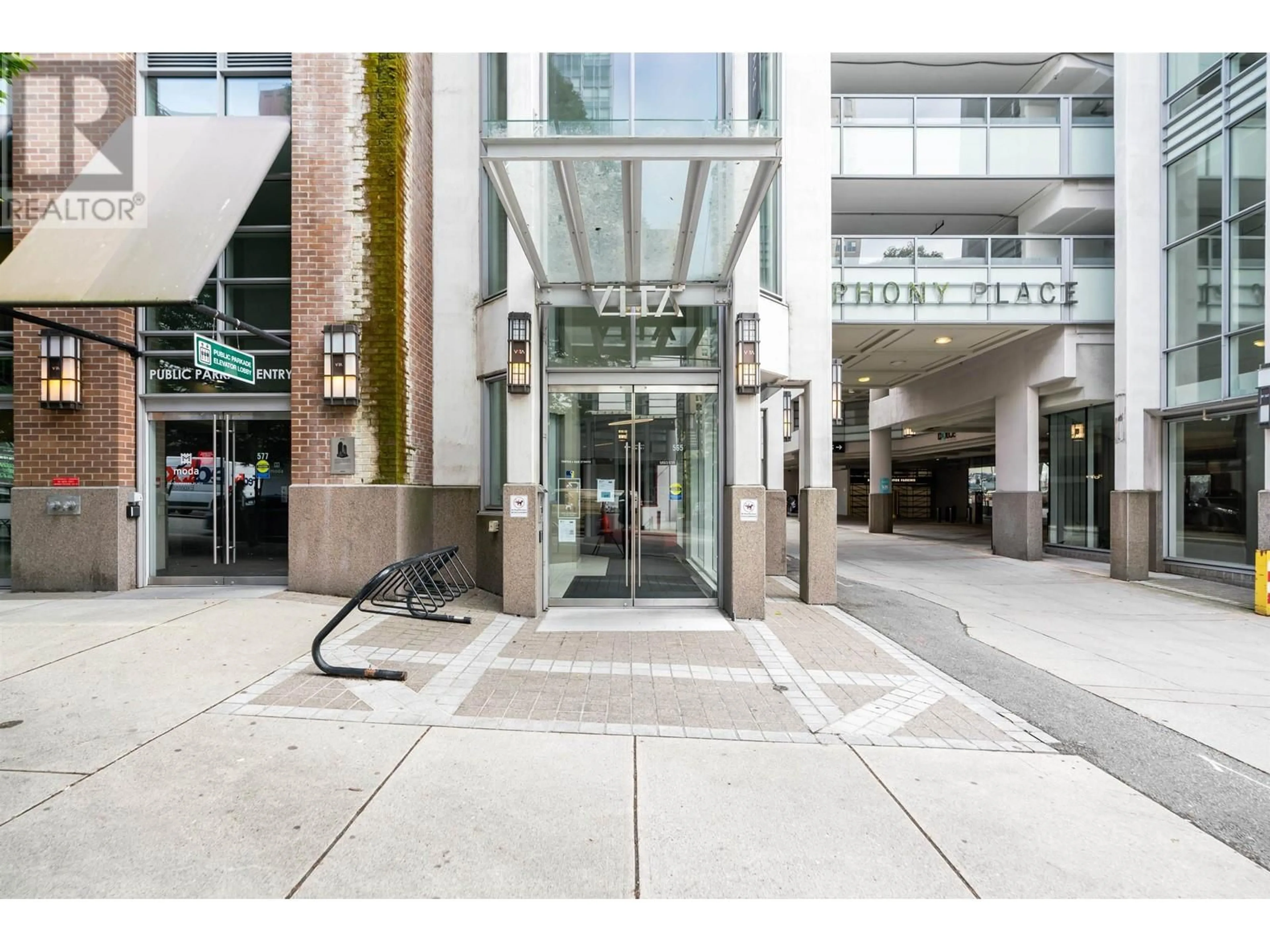 Indoor foyer for 1801 565 SMITHE STREET, Vancouver British Columbia V6B0E4