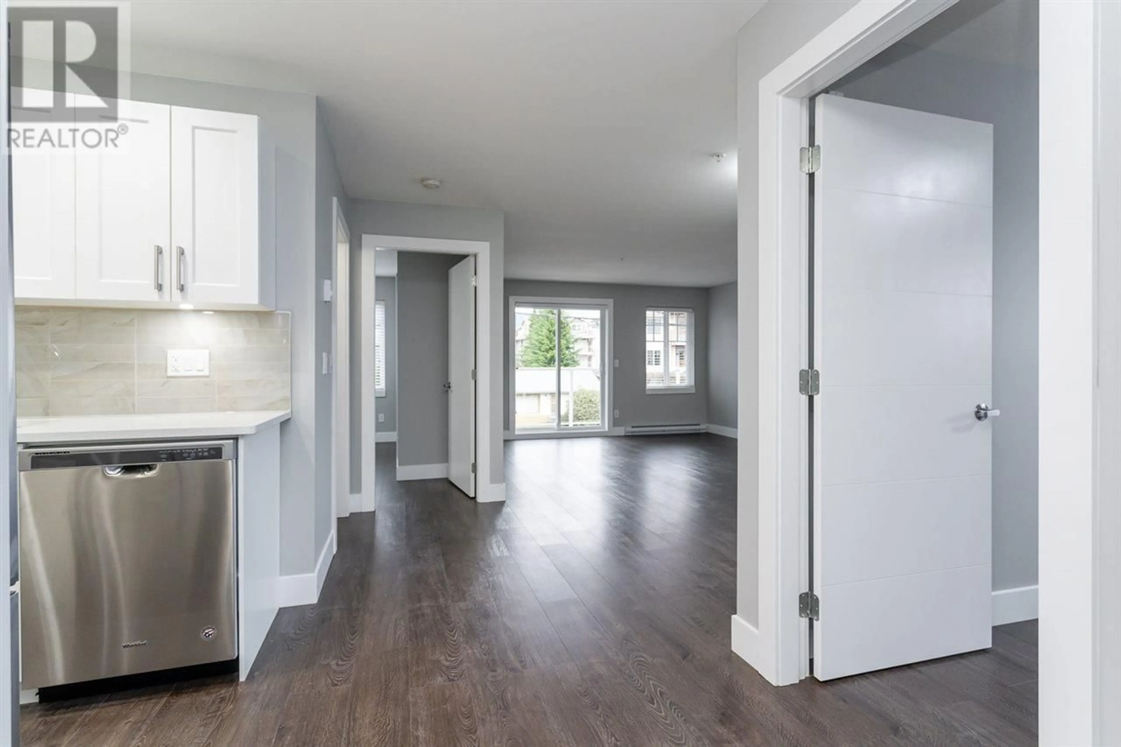 Unknown for 305 - 1990 WESTMINSTER AVENUE, Port Coquitlam British Columbia V3B1E8