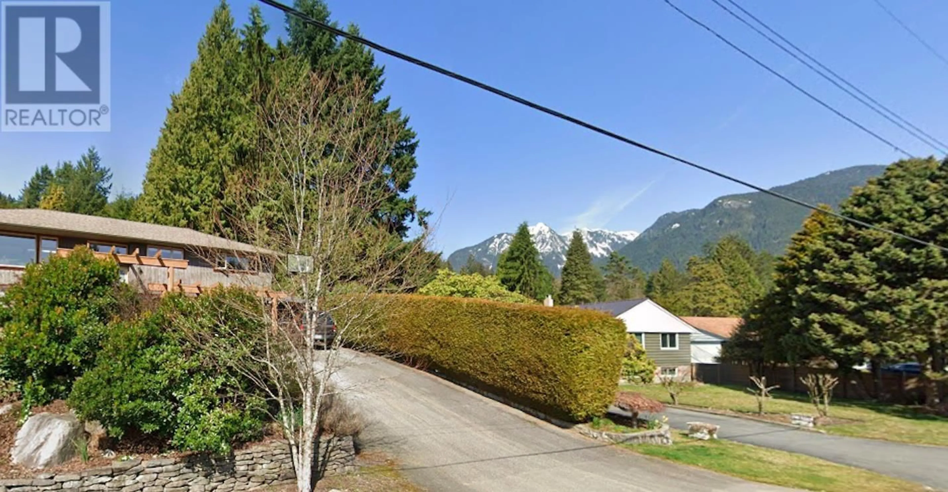 A pic from exterior of the house or condo, the street view for 75 GLENGARRY CRESCENT, West Vancouver British Columbia V7S1B4