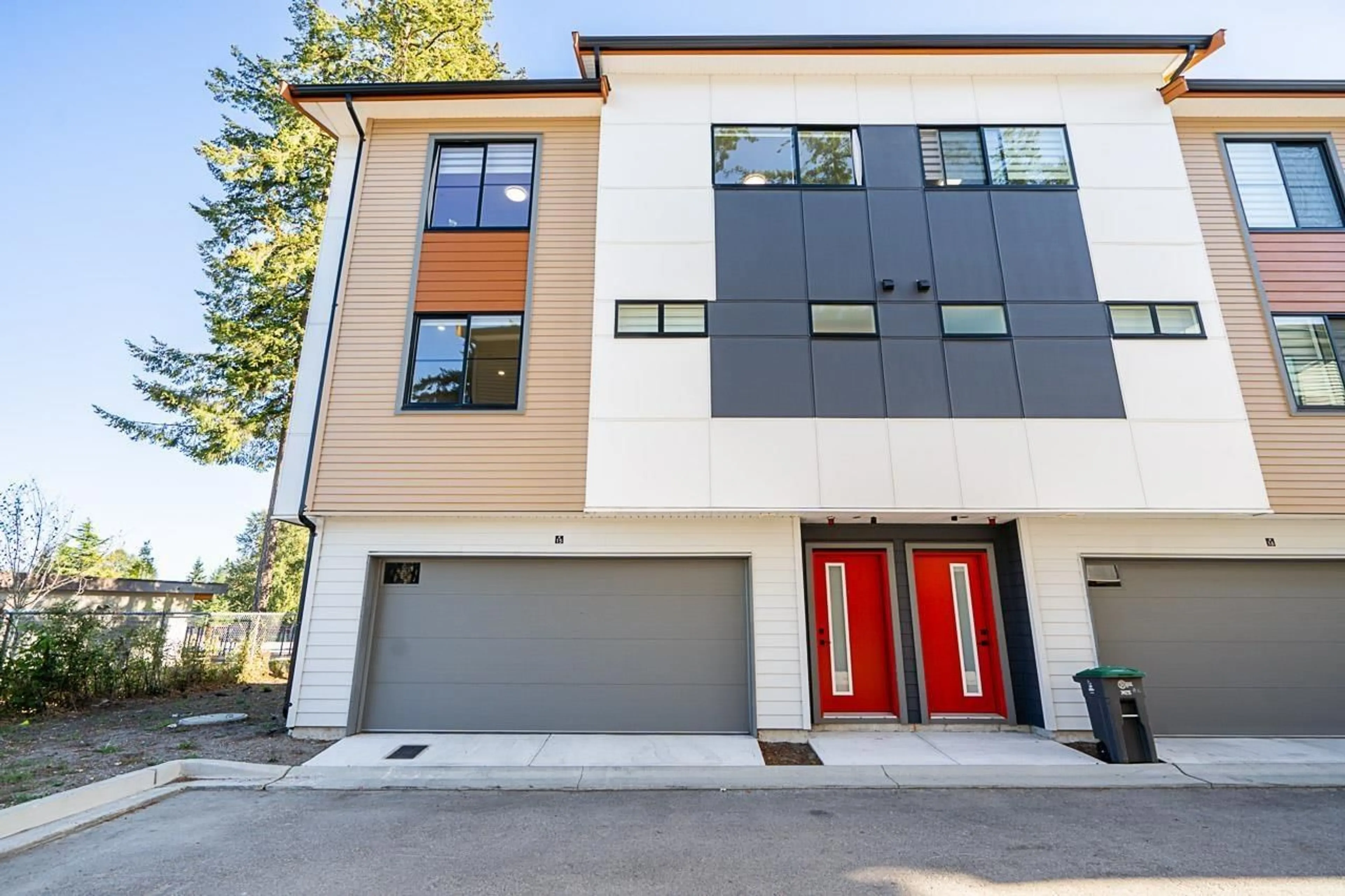 A pic from exterior of the house or condo for 15 6138 128 STREET, Surrey British Columbia V3X1T1