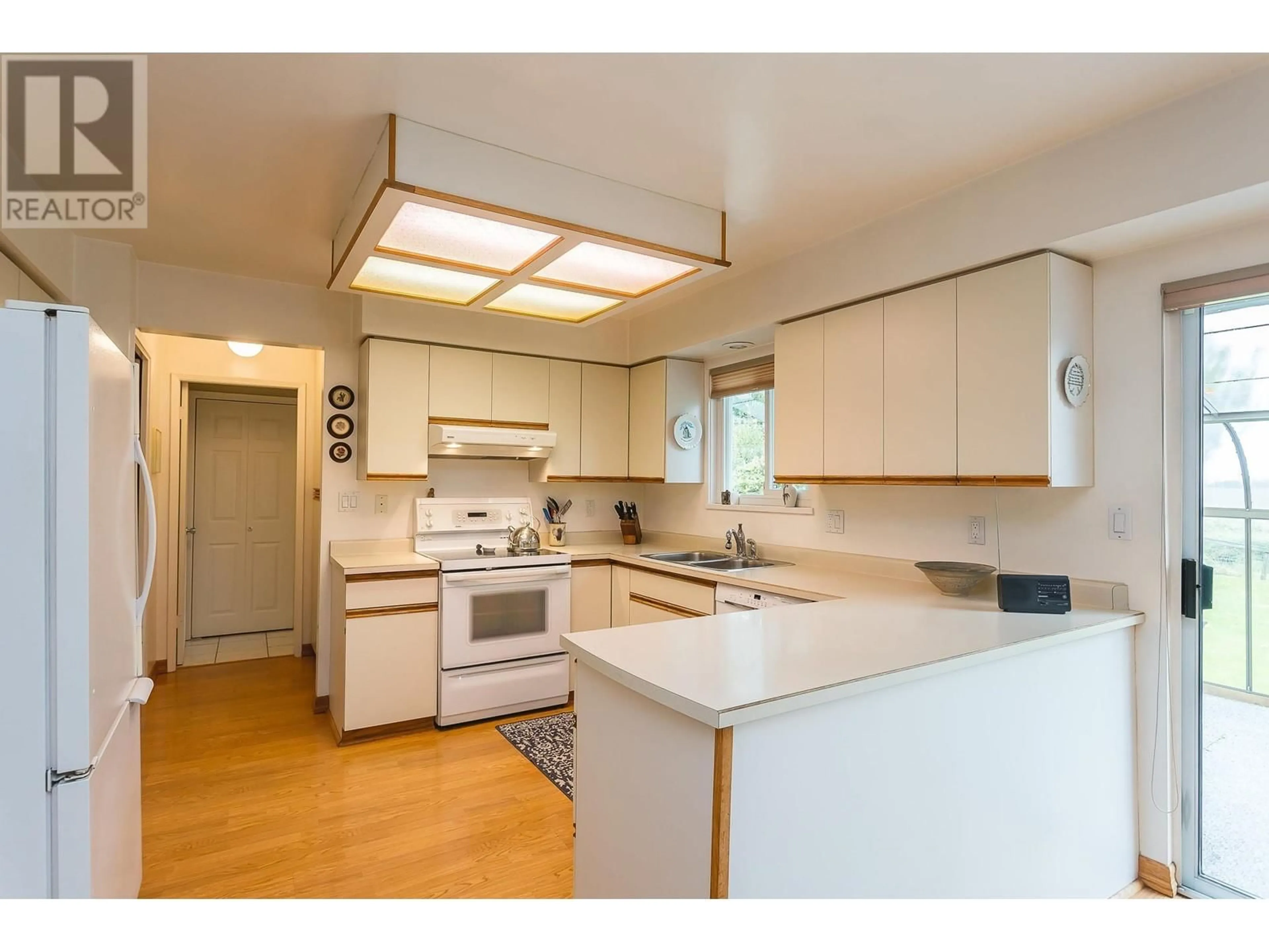 Kitchen for 5835 CRESCENT DRIVE, Delta British Columbia V4K2E7