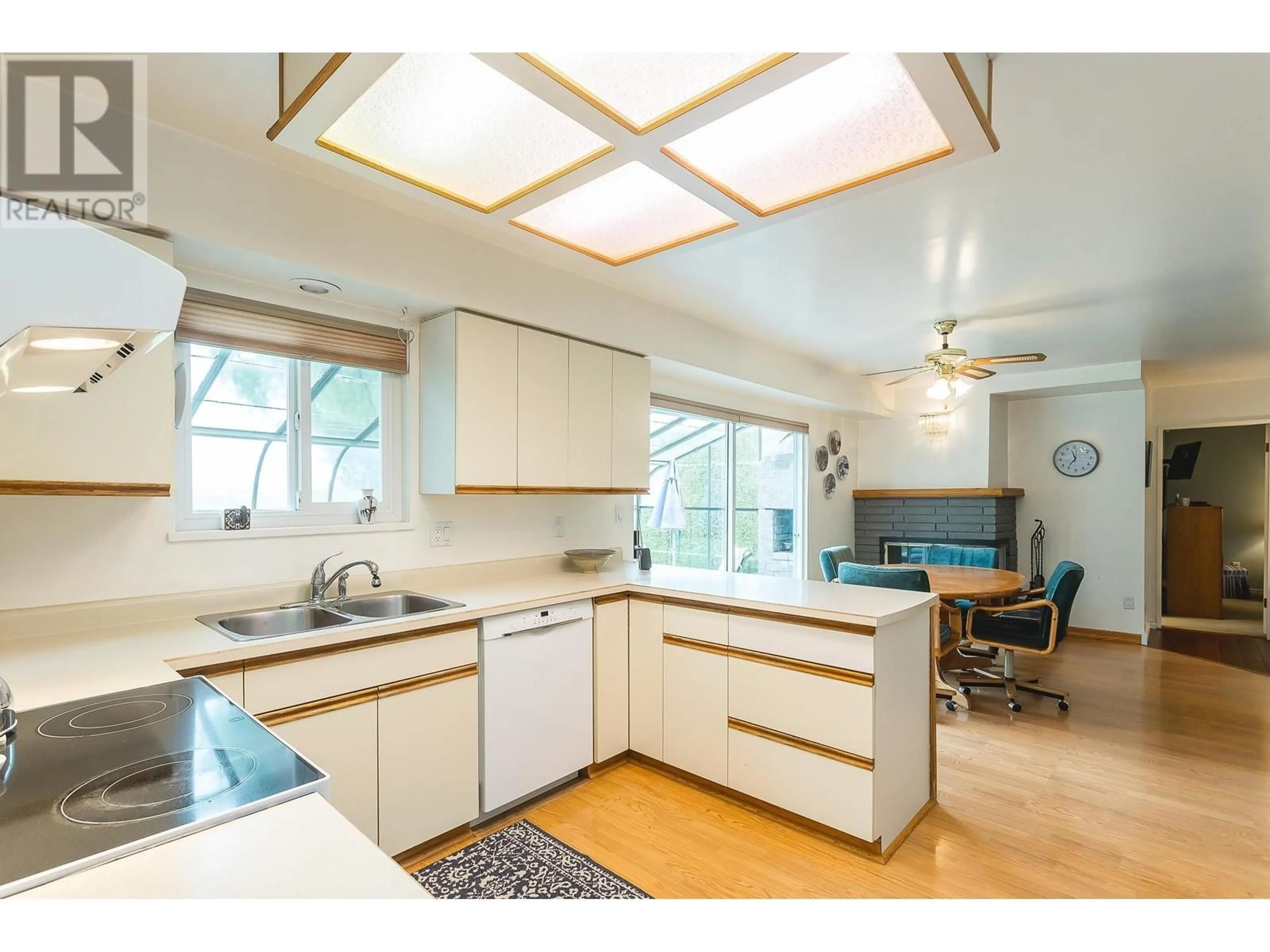 Kitchen for 5835 CRESCENT DRIVE, Delta British Columbia V4K2E7