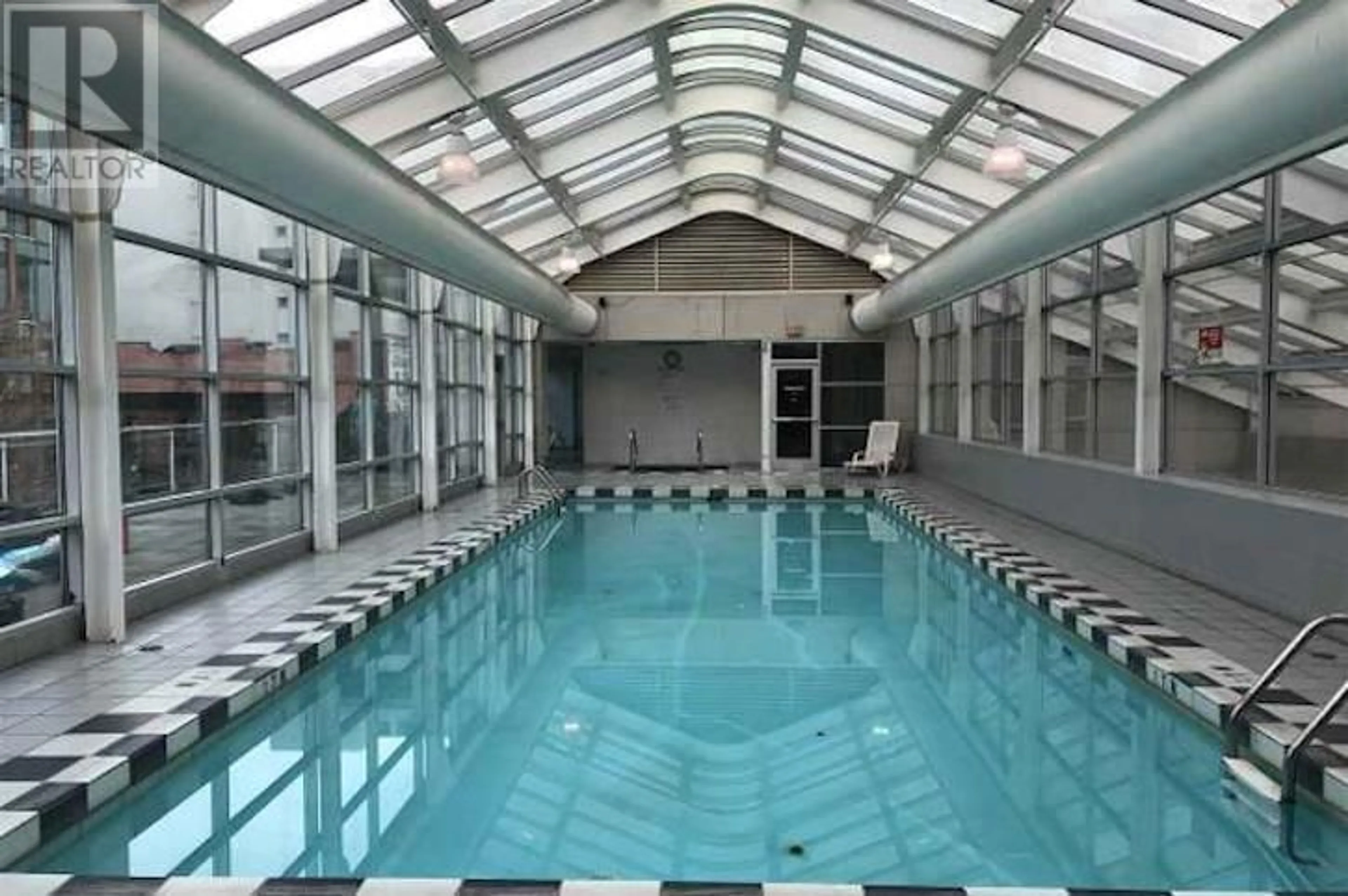 Indoor or outdoor pool for 2308 438 SEYMOUR STREET, Vancouver British Columbia V6B6H4