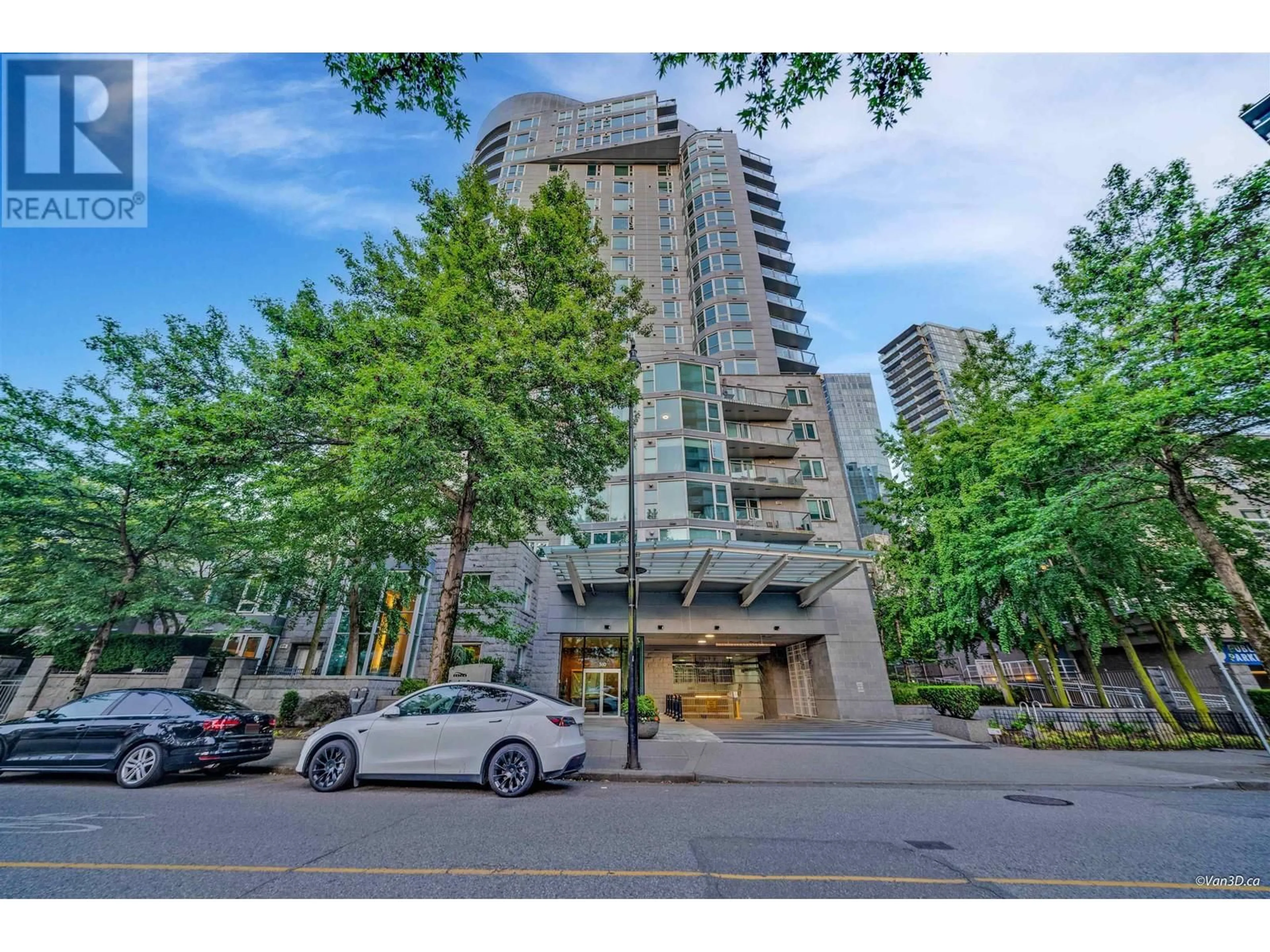 Indoor foyer for 306 560 CARDERO STREET, Vancouver British Columbia V6G3E9