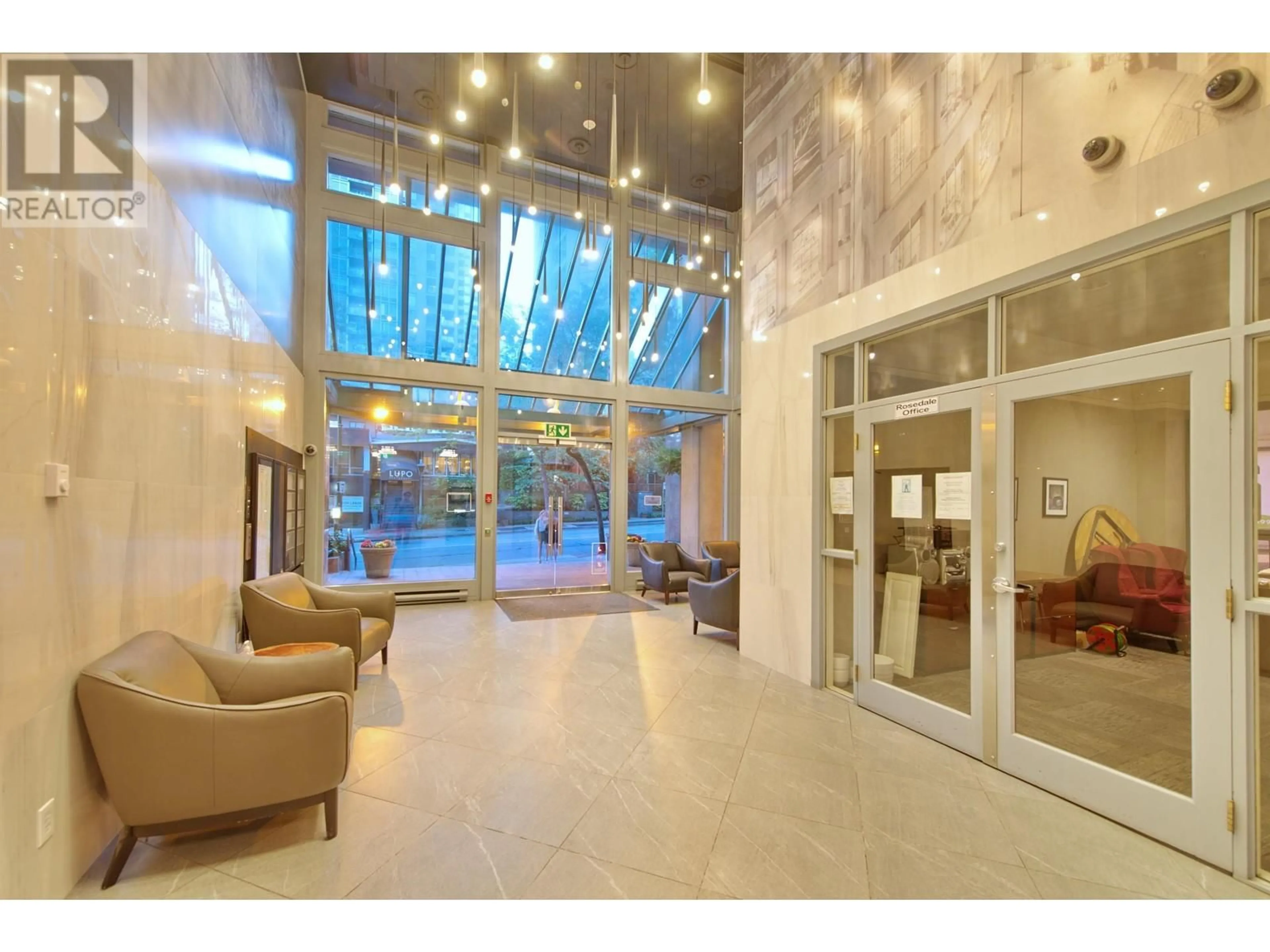 Indoor lobby for 2201 888 HAMILTON STREET, Vancouver British Columbia V6B5W4