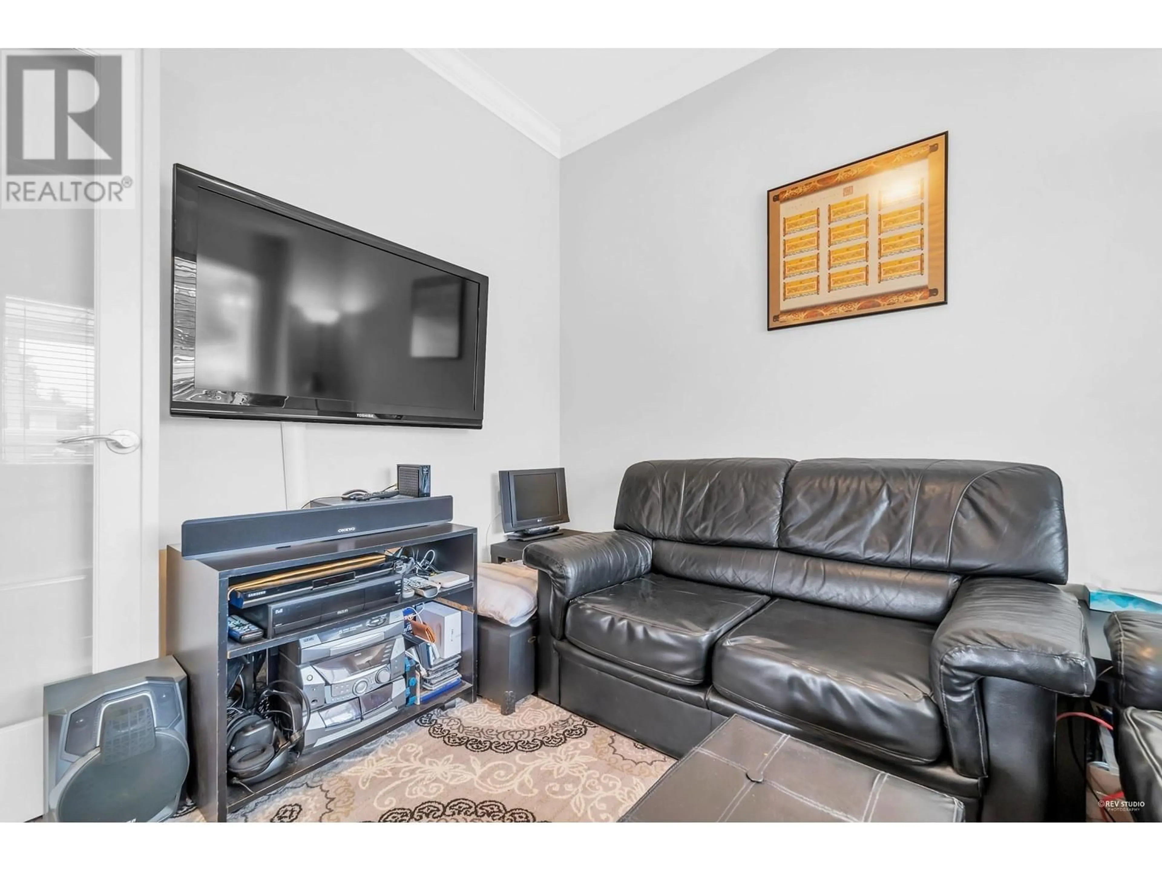 Living room for 669 W 71ST AVENUE, Vancouver British Columbia V6P2Z9