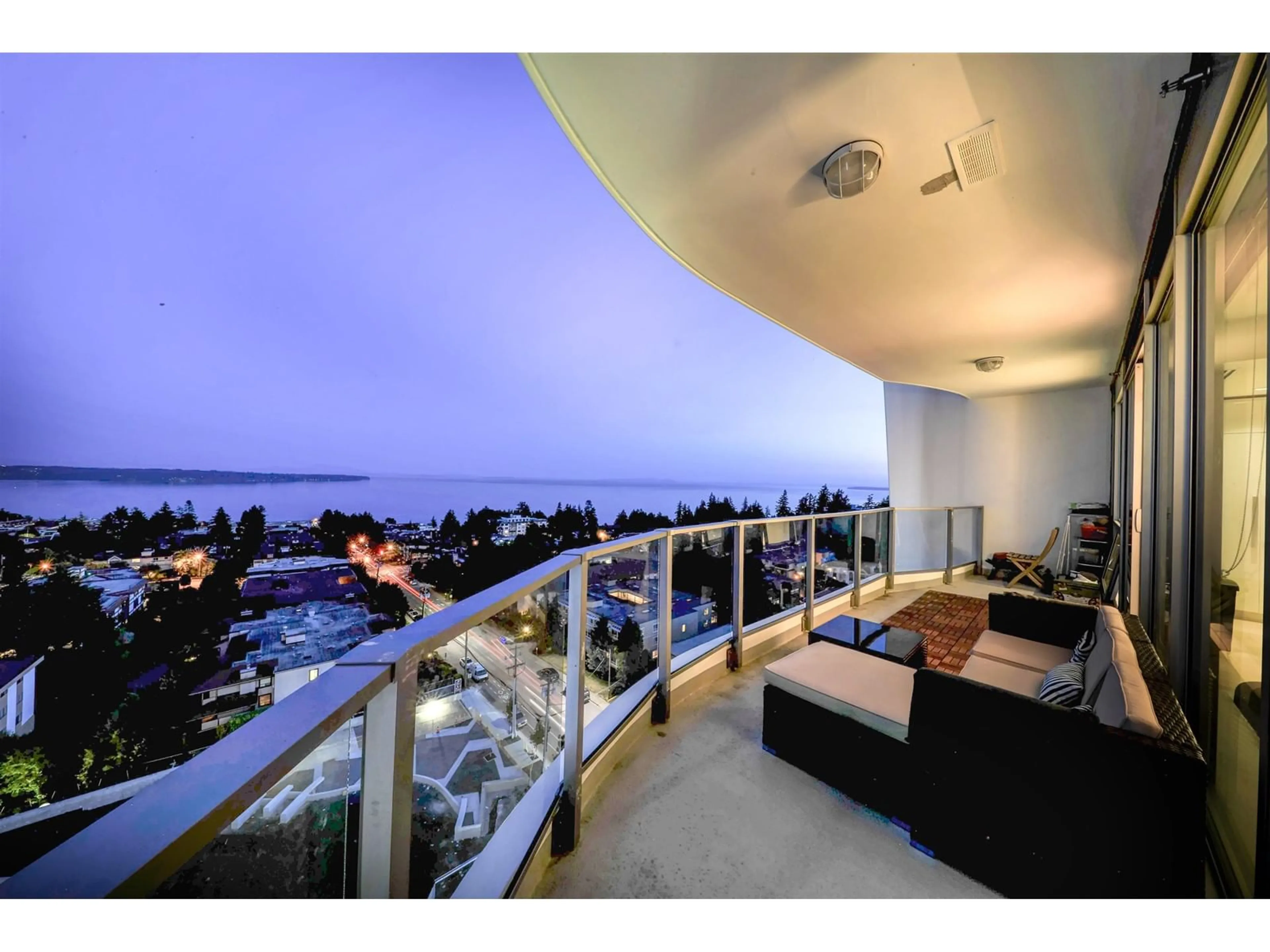 A pic from exterior of the house or condo for 1206 1500 MARTIN STREET, White Rock British Columbia V4B0C2