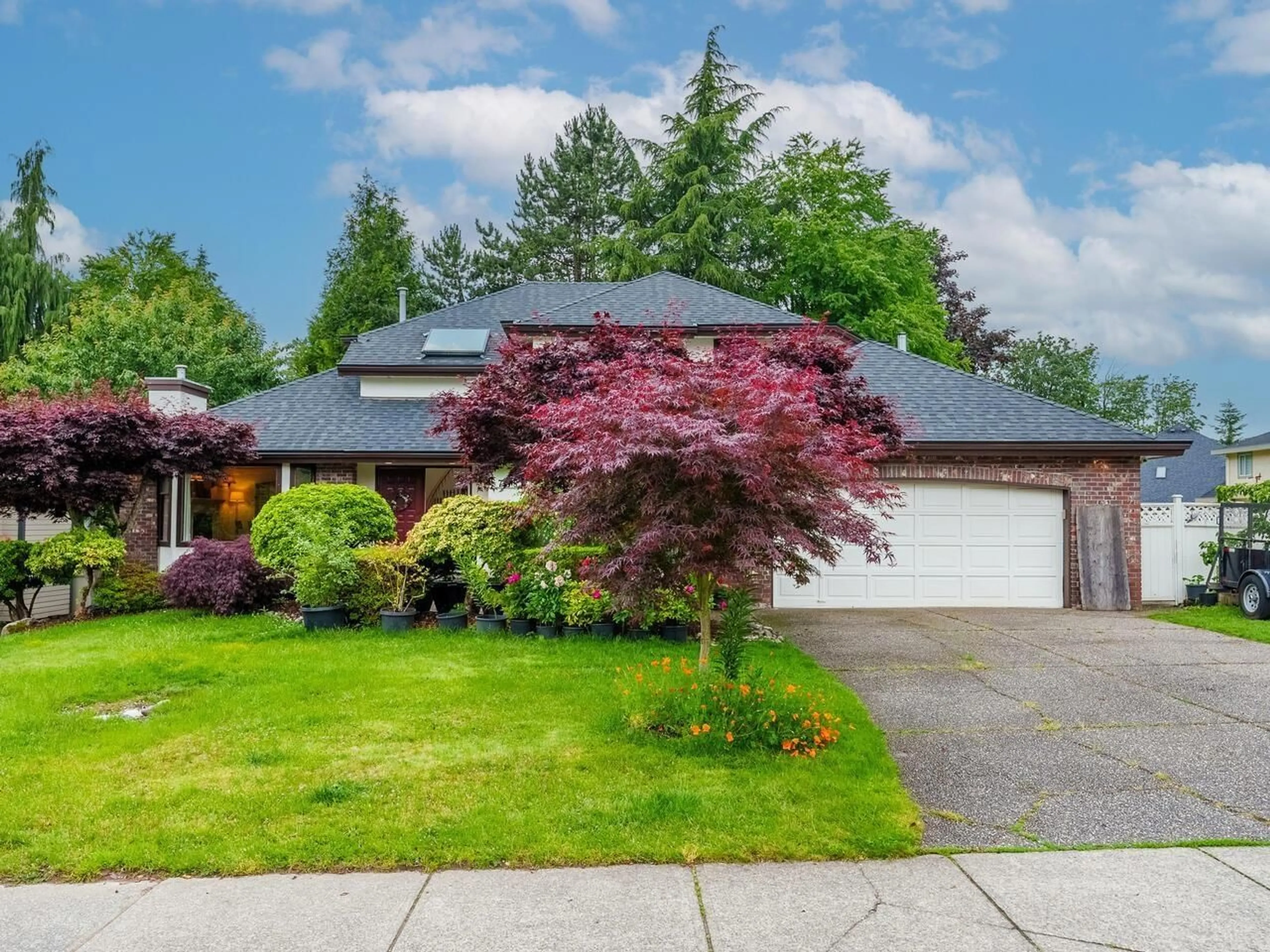 Frontside or backside of a home for 7881 163 STREET, Surrey British Columbia V4N0M8