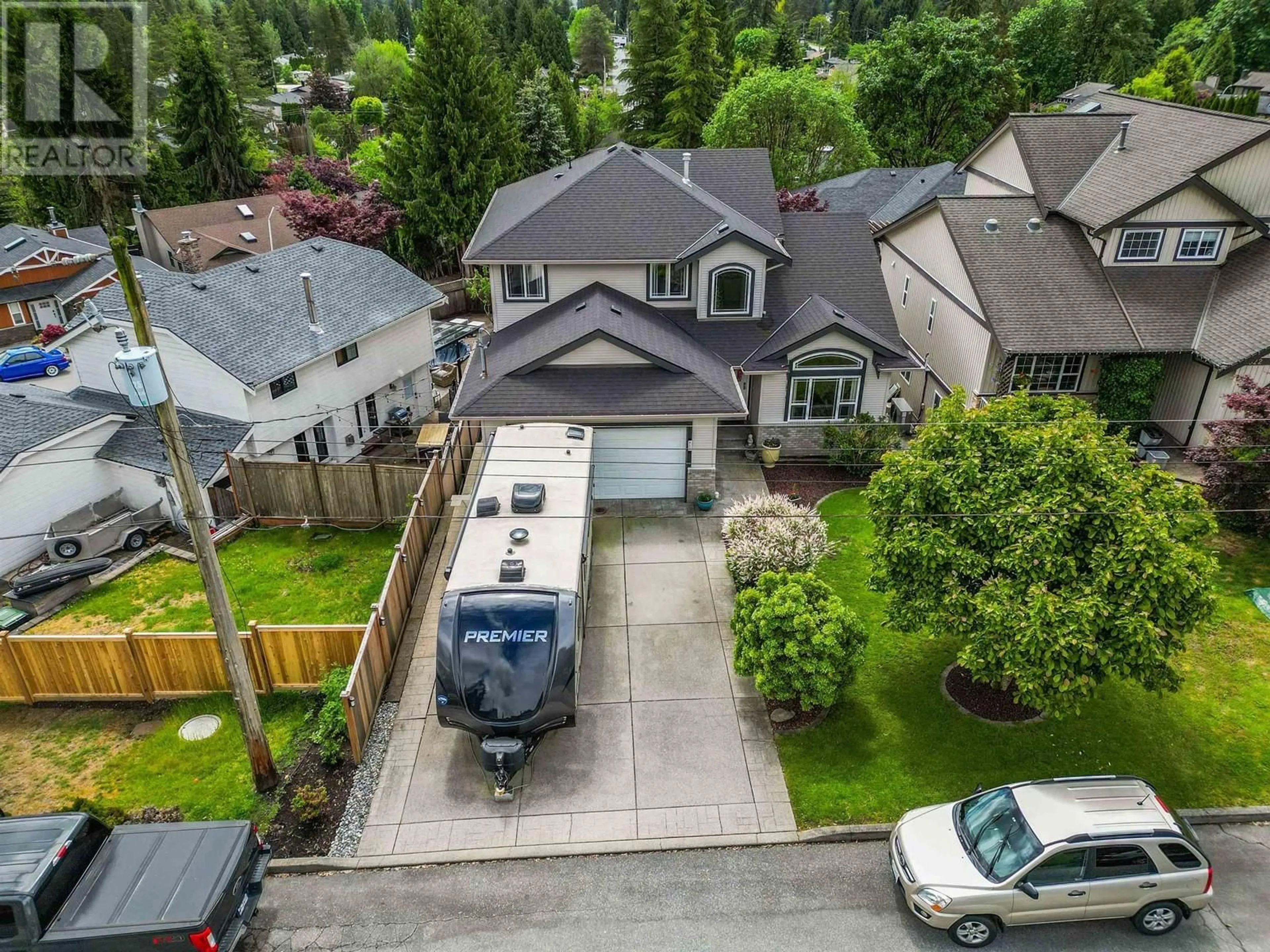 Frontside or backside of a home for 816 HUBER DRIVE, Port Coquitlam British Columbia V3B2S9