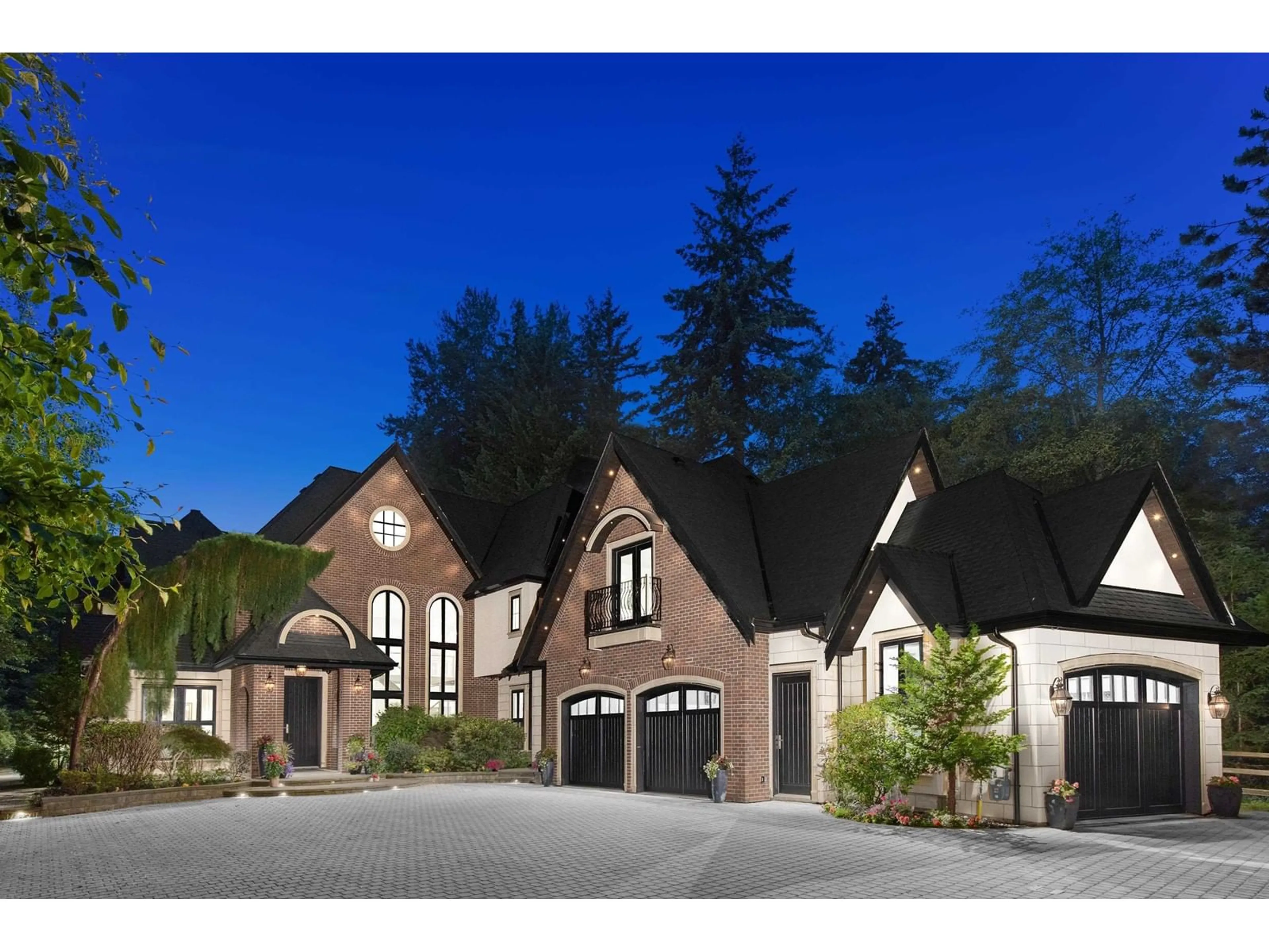 Frontside or backside of a home for 3083 SEMIAHMOO TRAIL, Surrey British Columbia V4P1H4