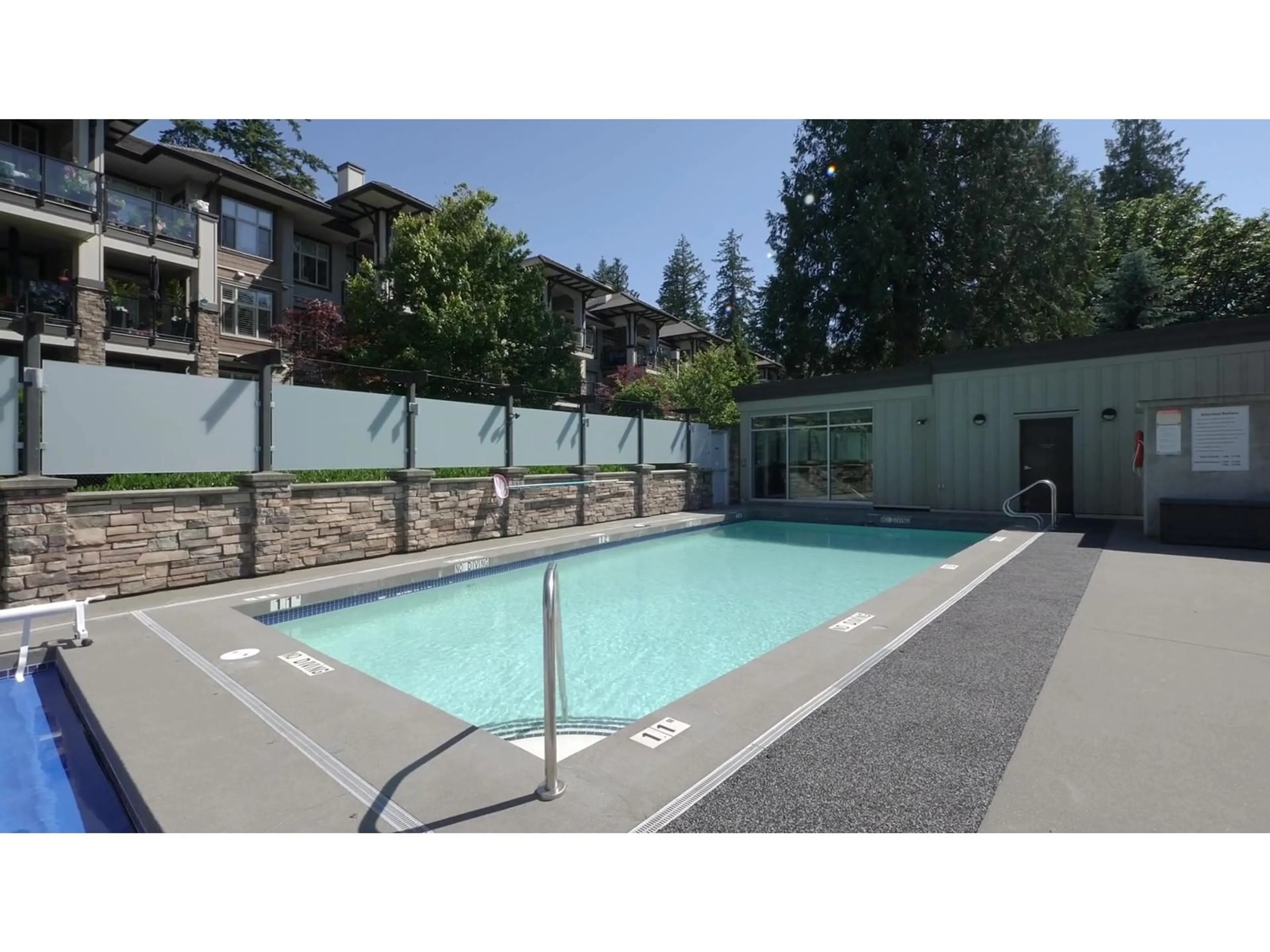 Indoor or outdoor pool for 108 15195 36 AVENUE, Surrey British Columbia V3Z4R3