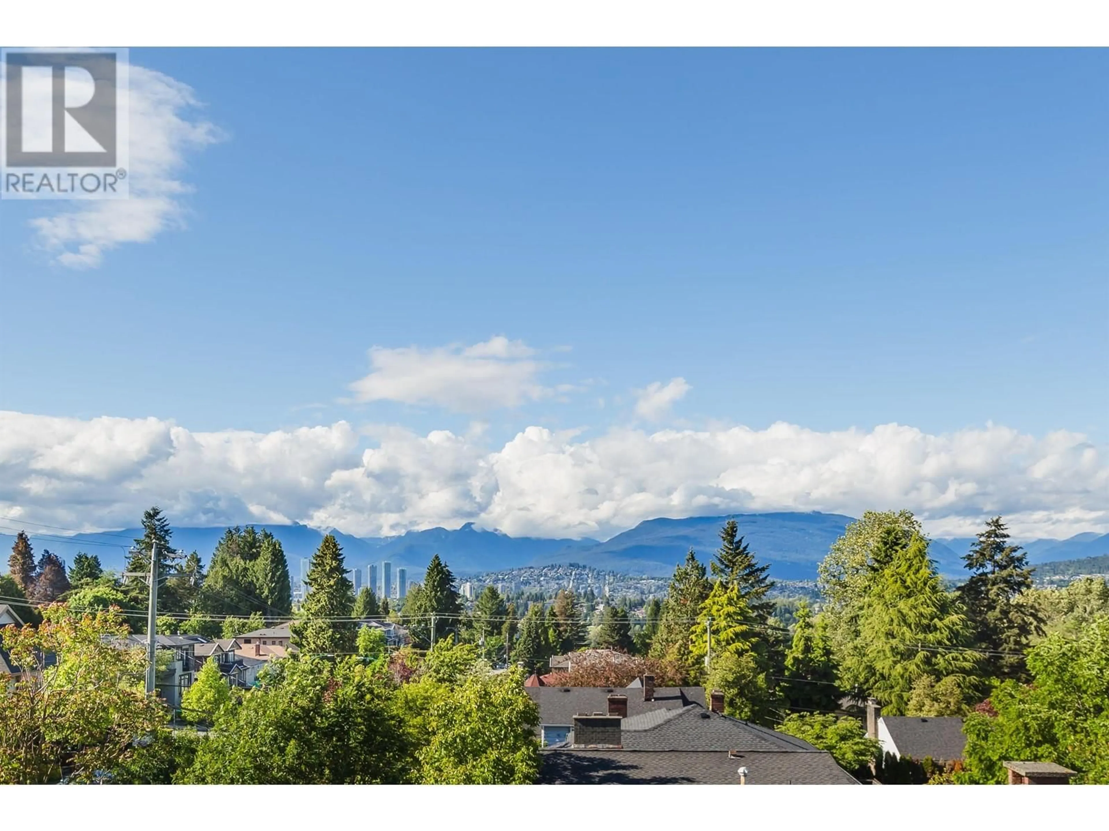 Lakeview for 10 6498 ELGIN AVENUE, Burnaby British Columbia V5H3S6