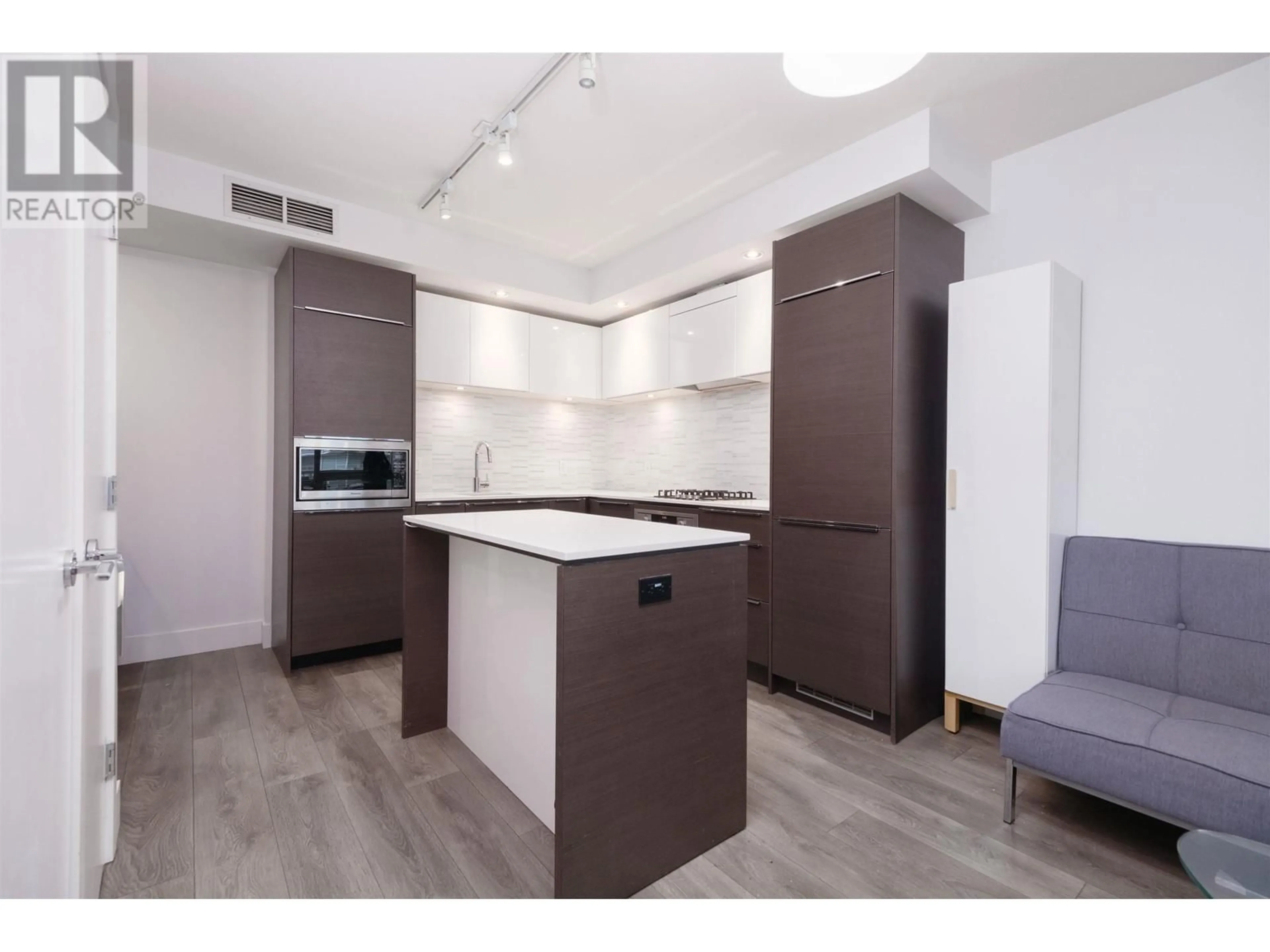 628 5233 GILBERT ROAD, Richmond, British Columbia | Wahi