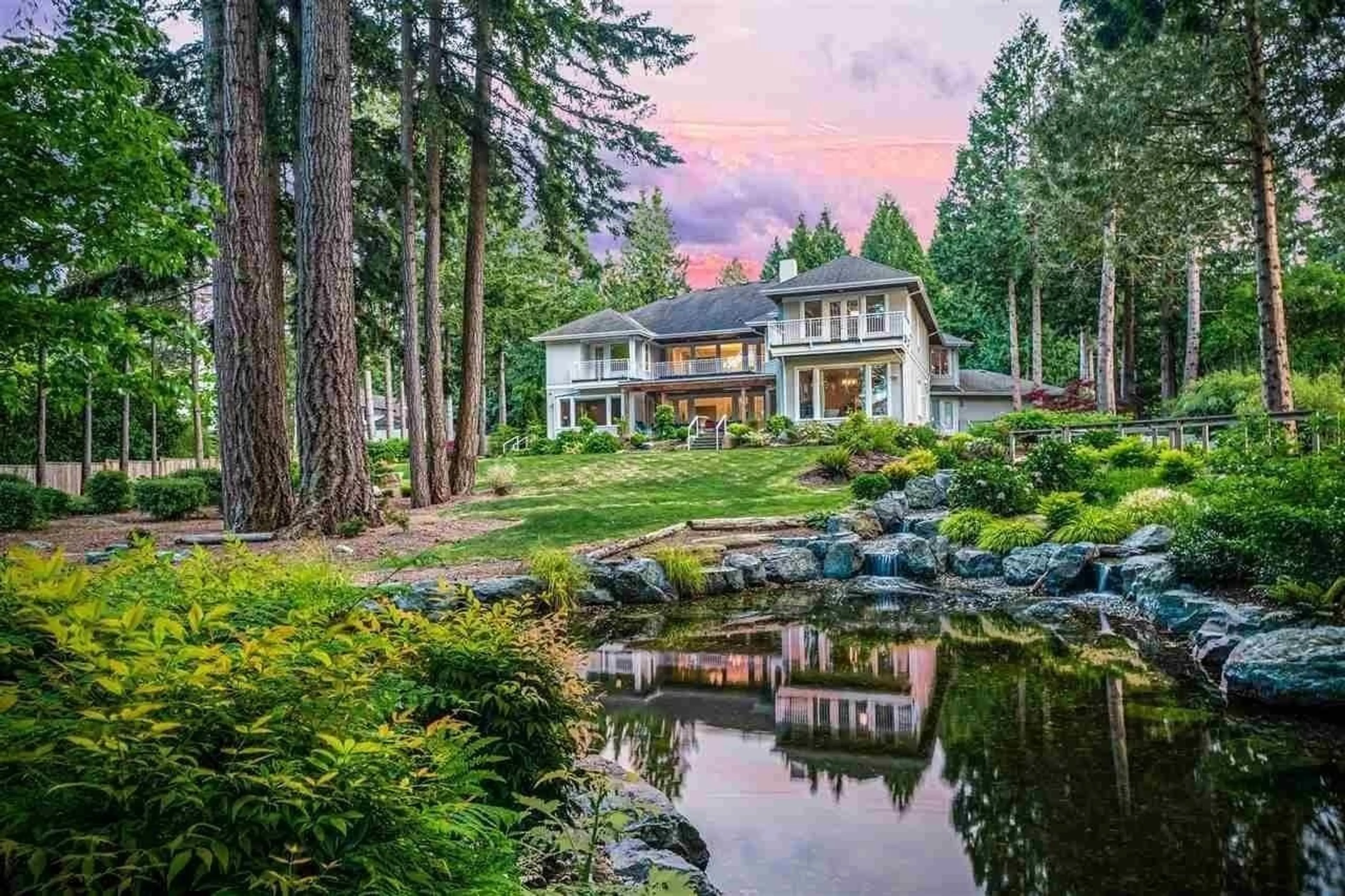 Cottage for 13975 34 AVENUE, Surrey British Columbia V4P2A9