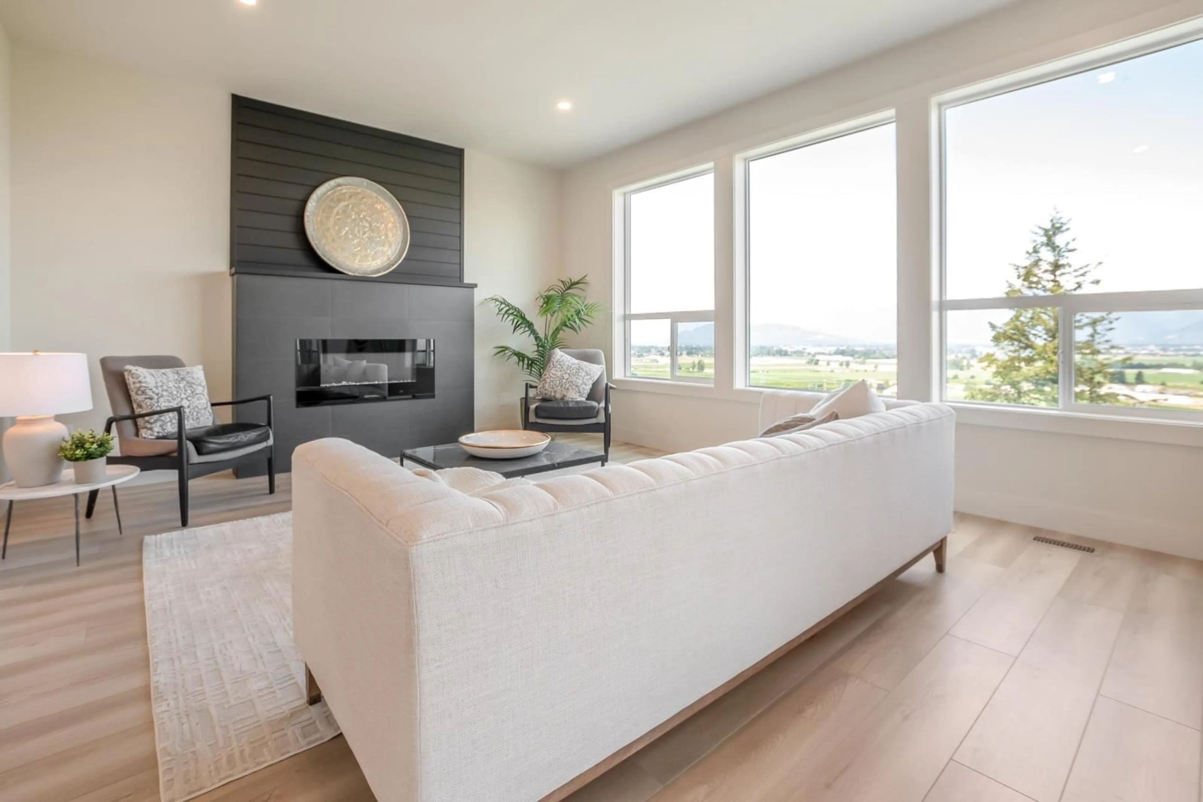 Living room, wood floors for 25 6262 REXFORD DRIVE, Chilliwack British Columbia V2R6B4