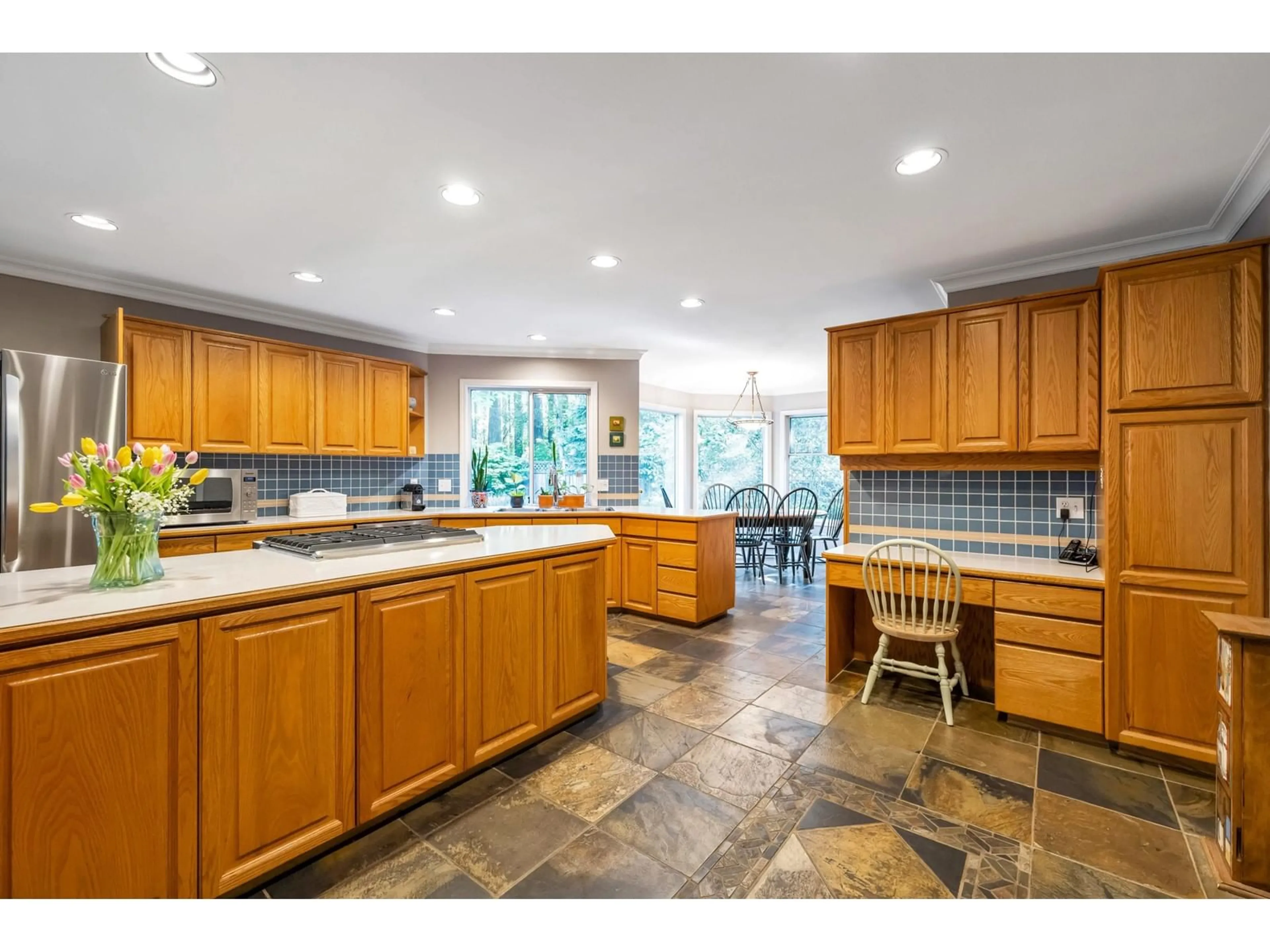 Kitchen for 13095 21A AVENUE, Surrey British Columbia V4A8M3