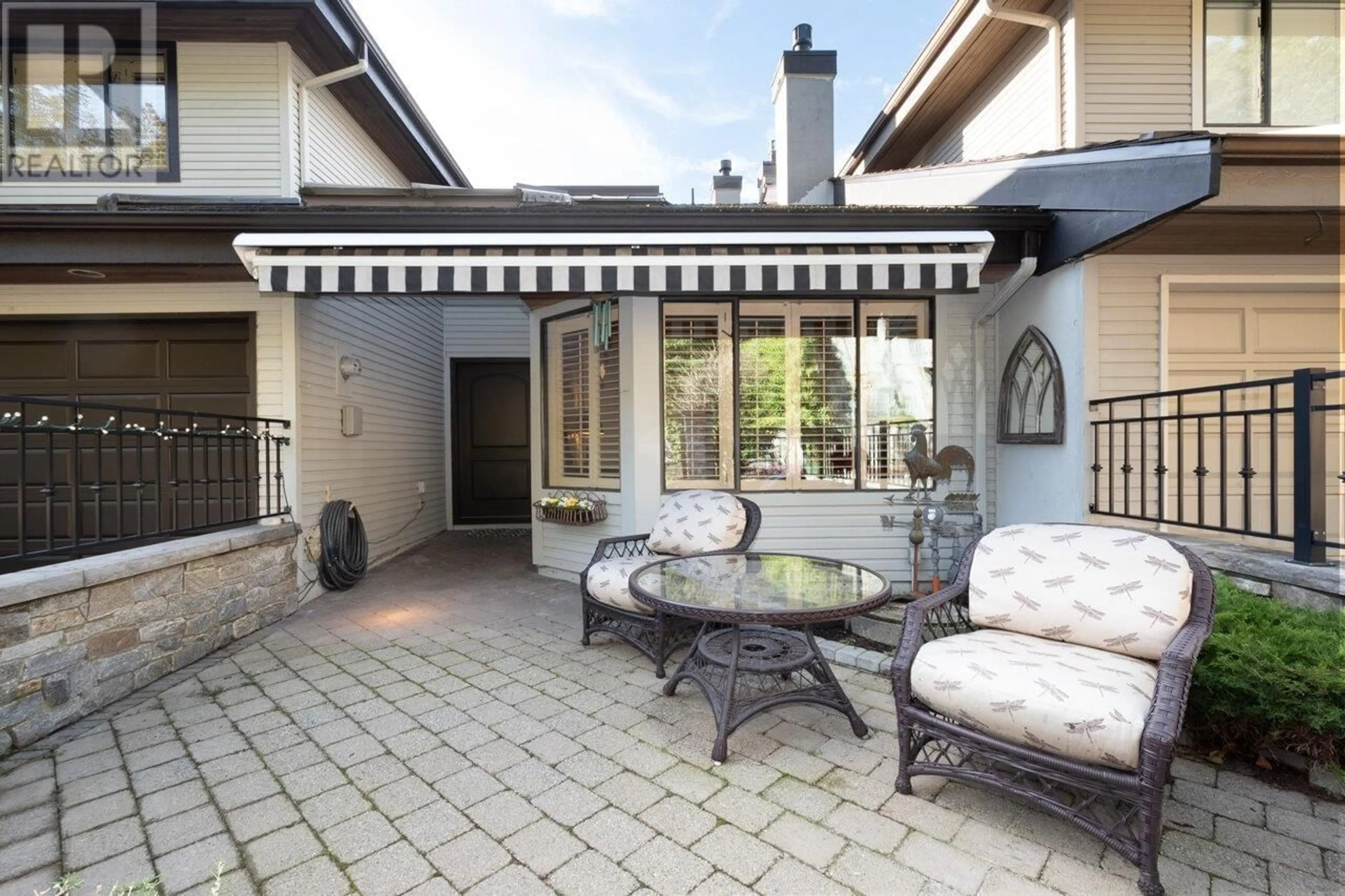 Patio for 5482 MEADFEILD LANE, West Vancouver British Columbia V7W3G3