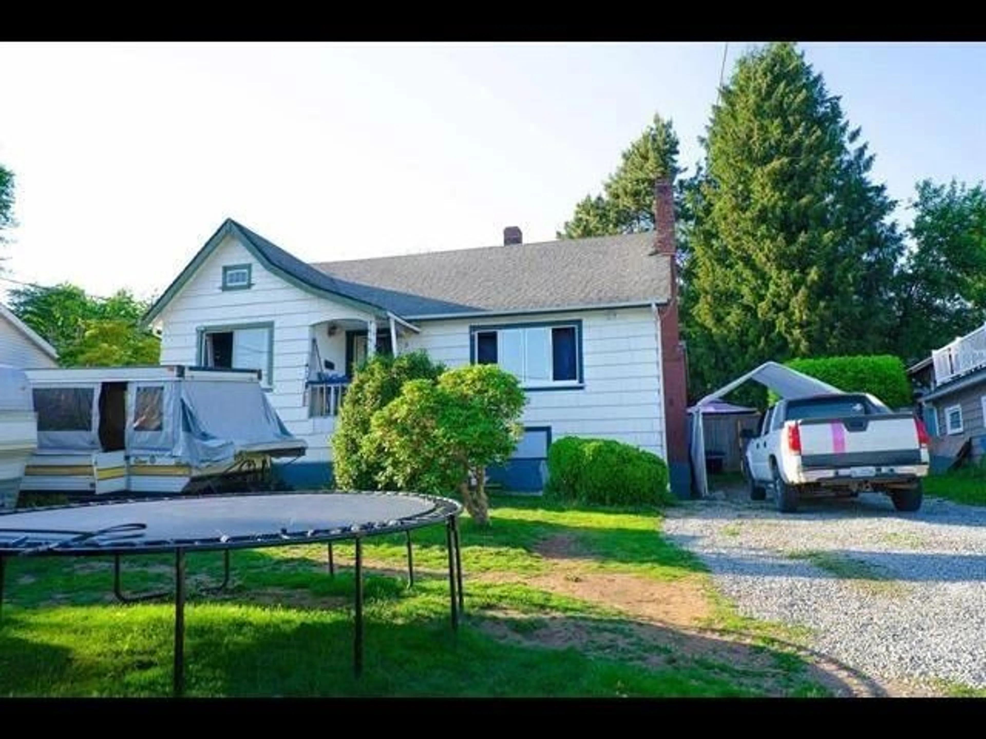 Frontside or backside of a home for 32973 4 AVENUE, Mission British Columbia V2V1S3