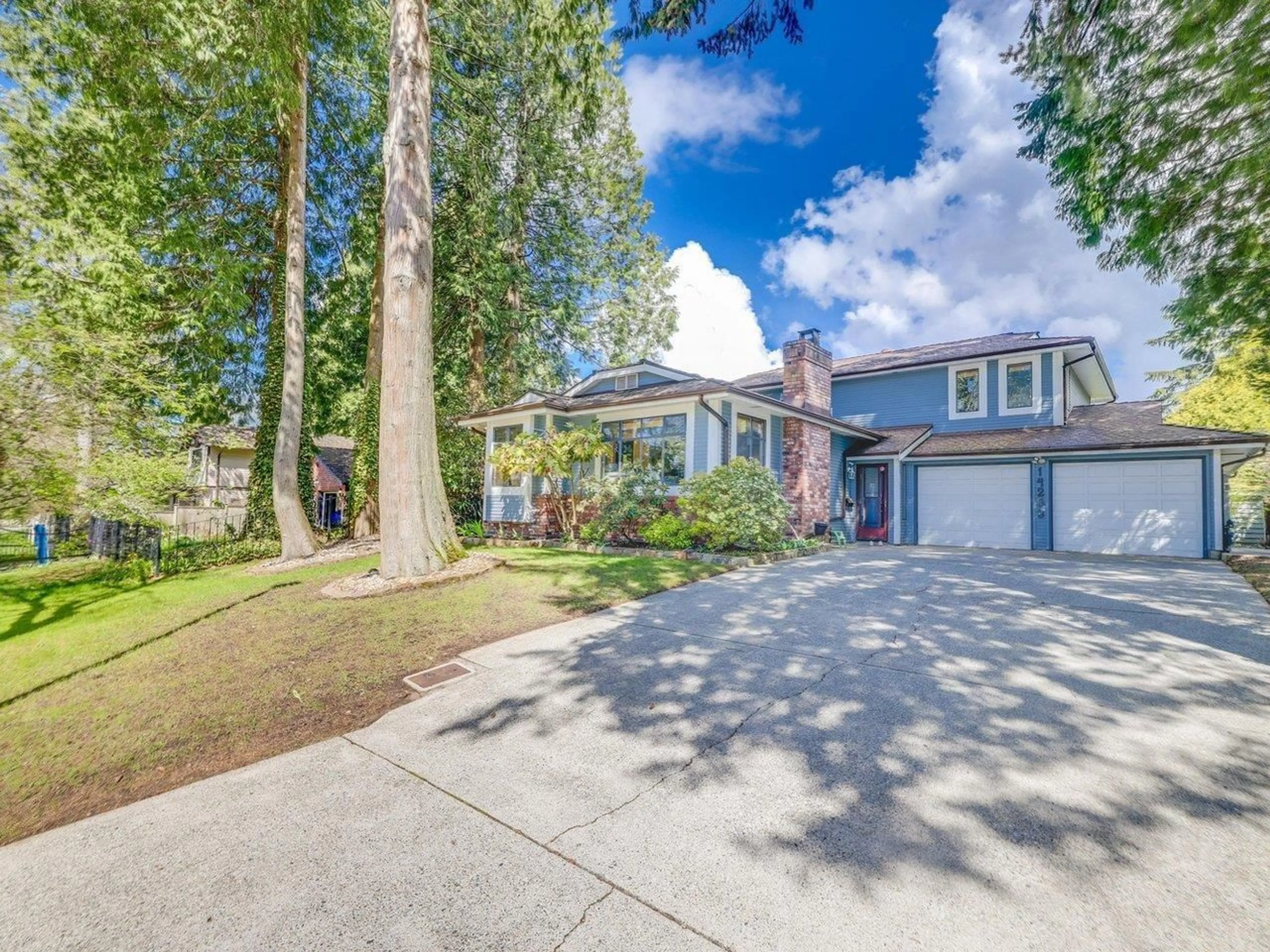 Frontside or backside of a home for 14263 16A AVENUE, Surrey British Columbia V4A6G6