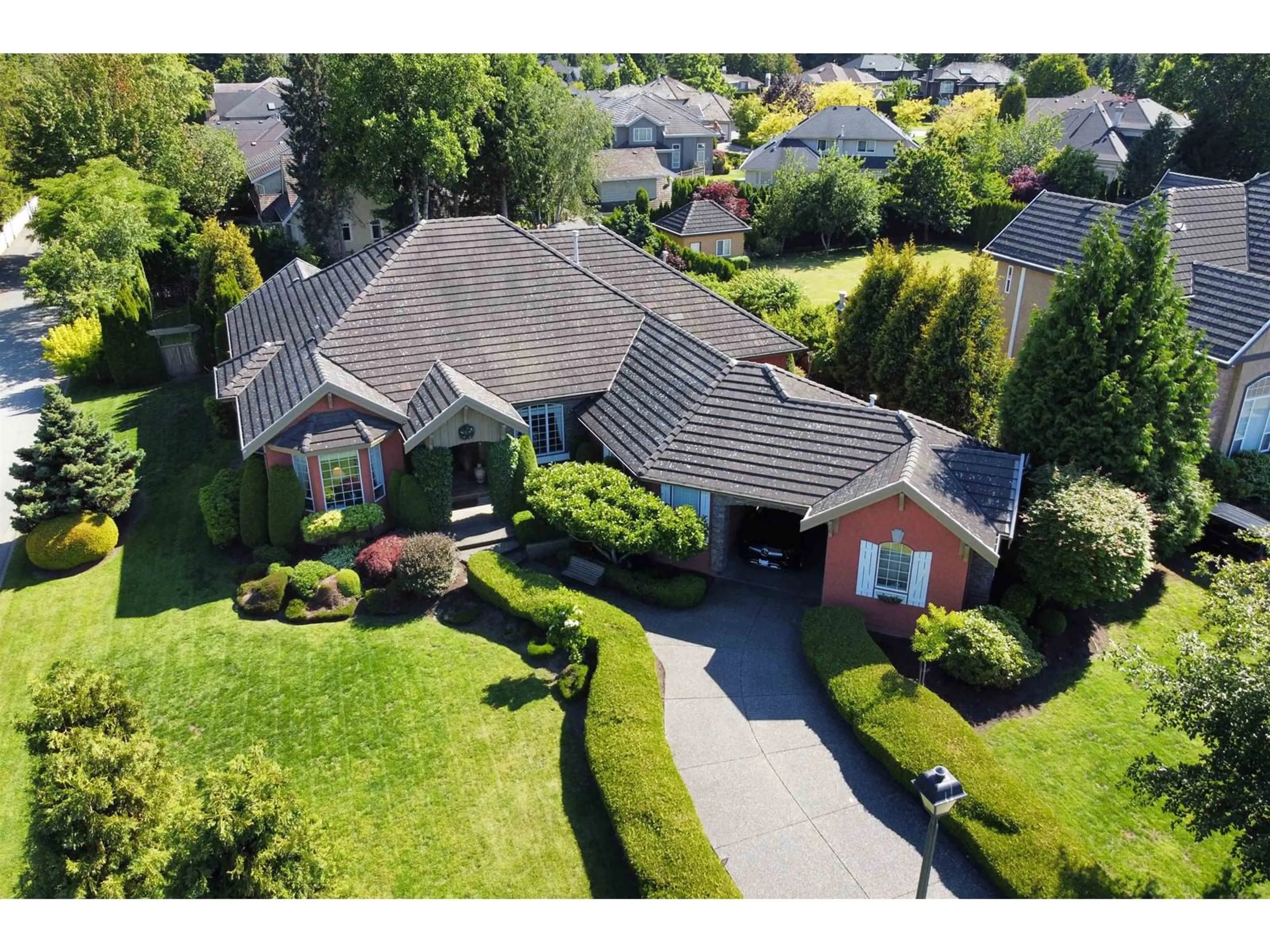 Frontside or backside of a home for 13986 23A AVENUE, Surrey British Columbia V4A9V9