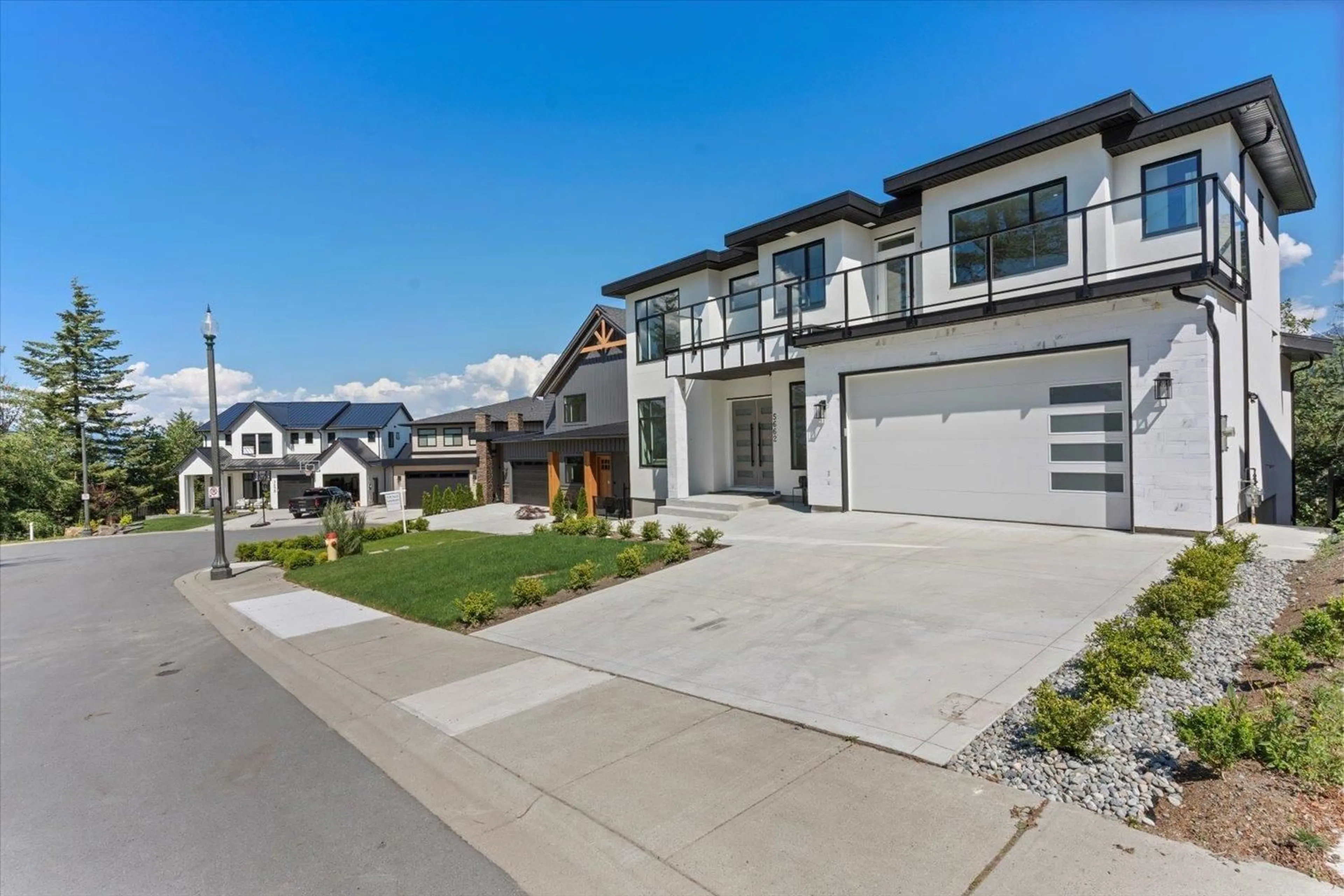 Frontside or backside of a home, the street view for 5662 CRIMSON RIDGE|Promontory, Chilliwack British Columbia V2R6H7