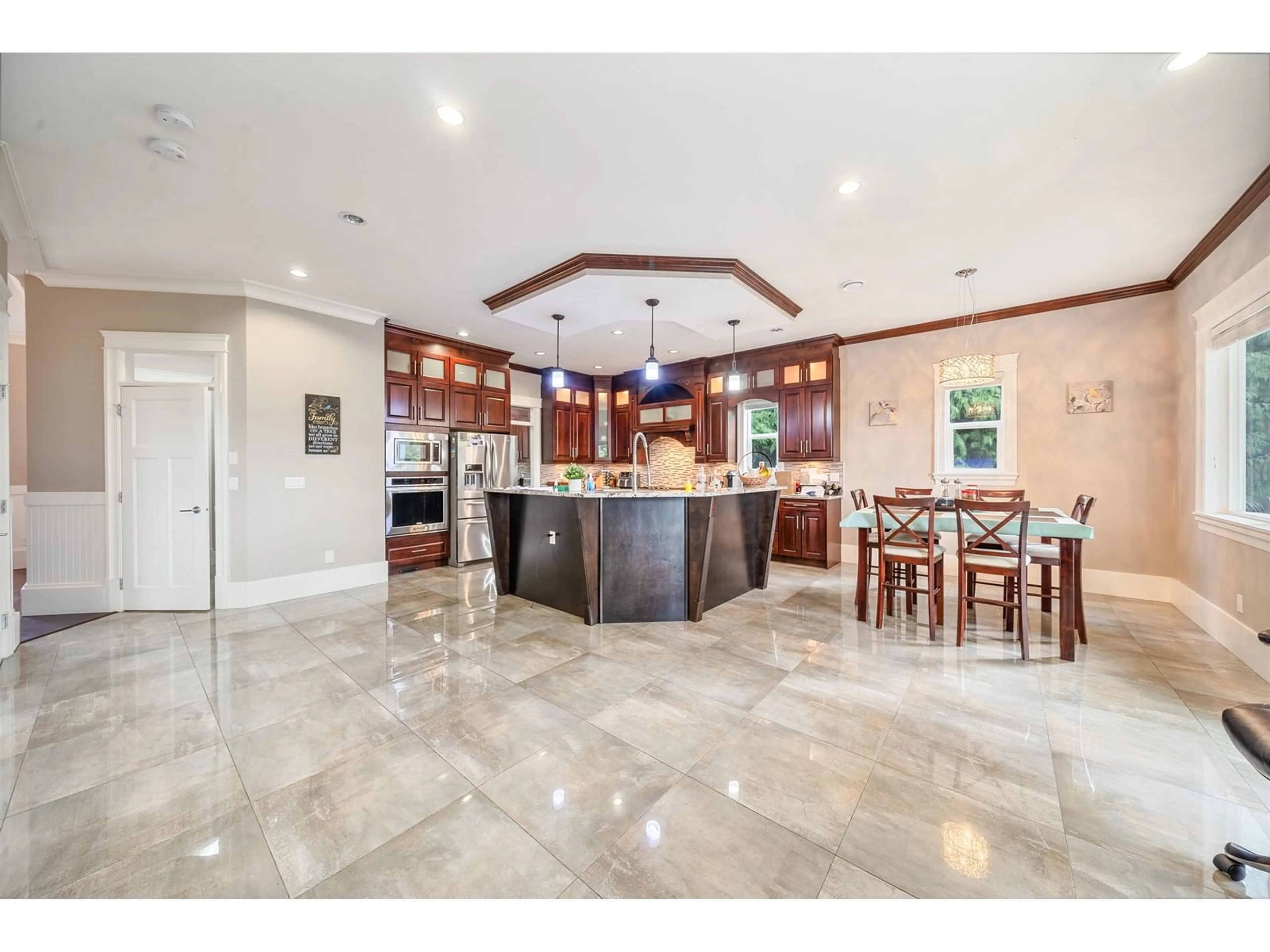 Open concept kitchen, ceramic/tile floor for 12701 107A AVENUE, Surrey British Columbia V3V3J3