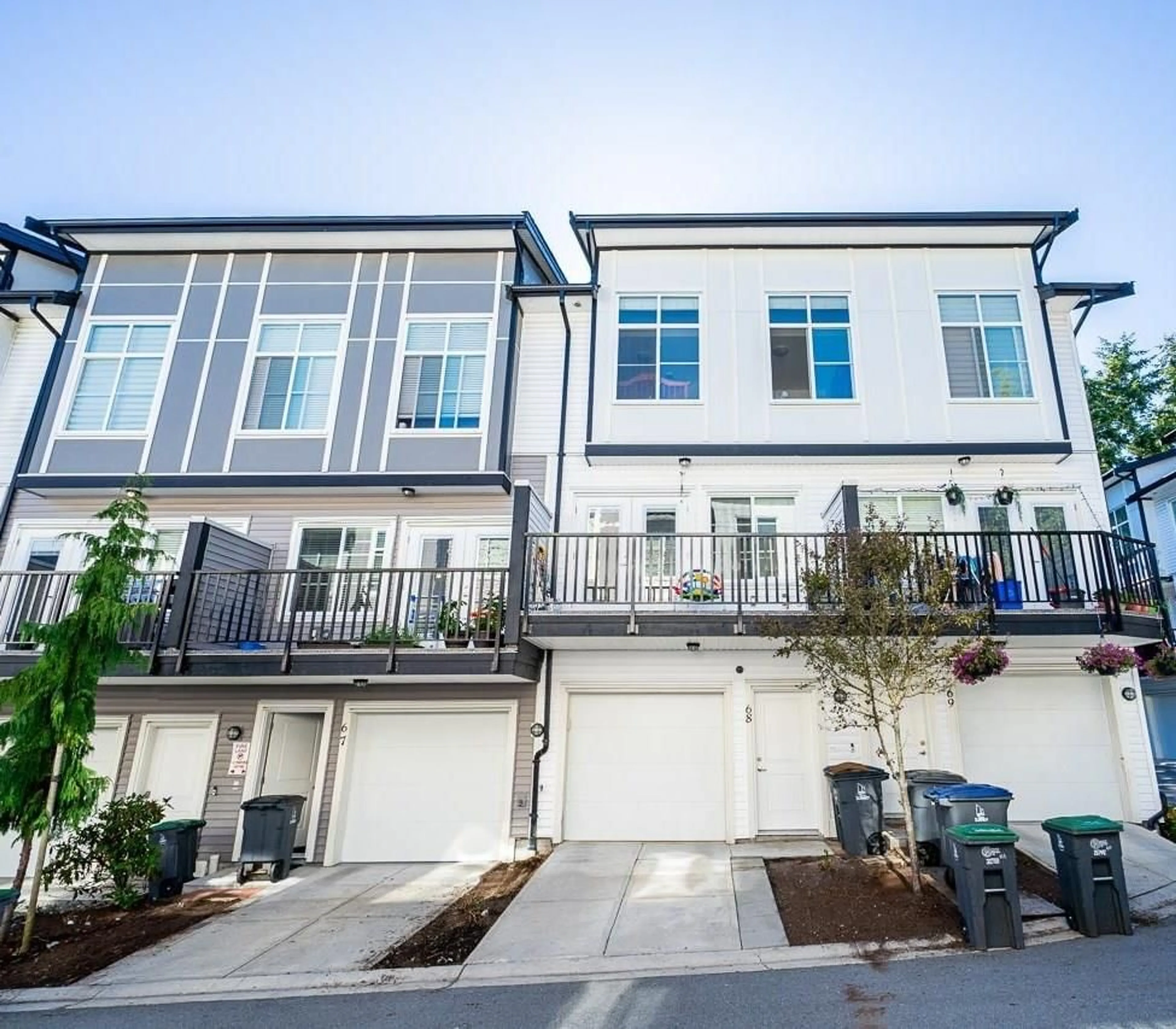 A pic from exterior of the house or condo for 68 5867 129 STREET, Surrey British Columbia V3X0J4