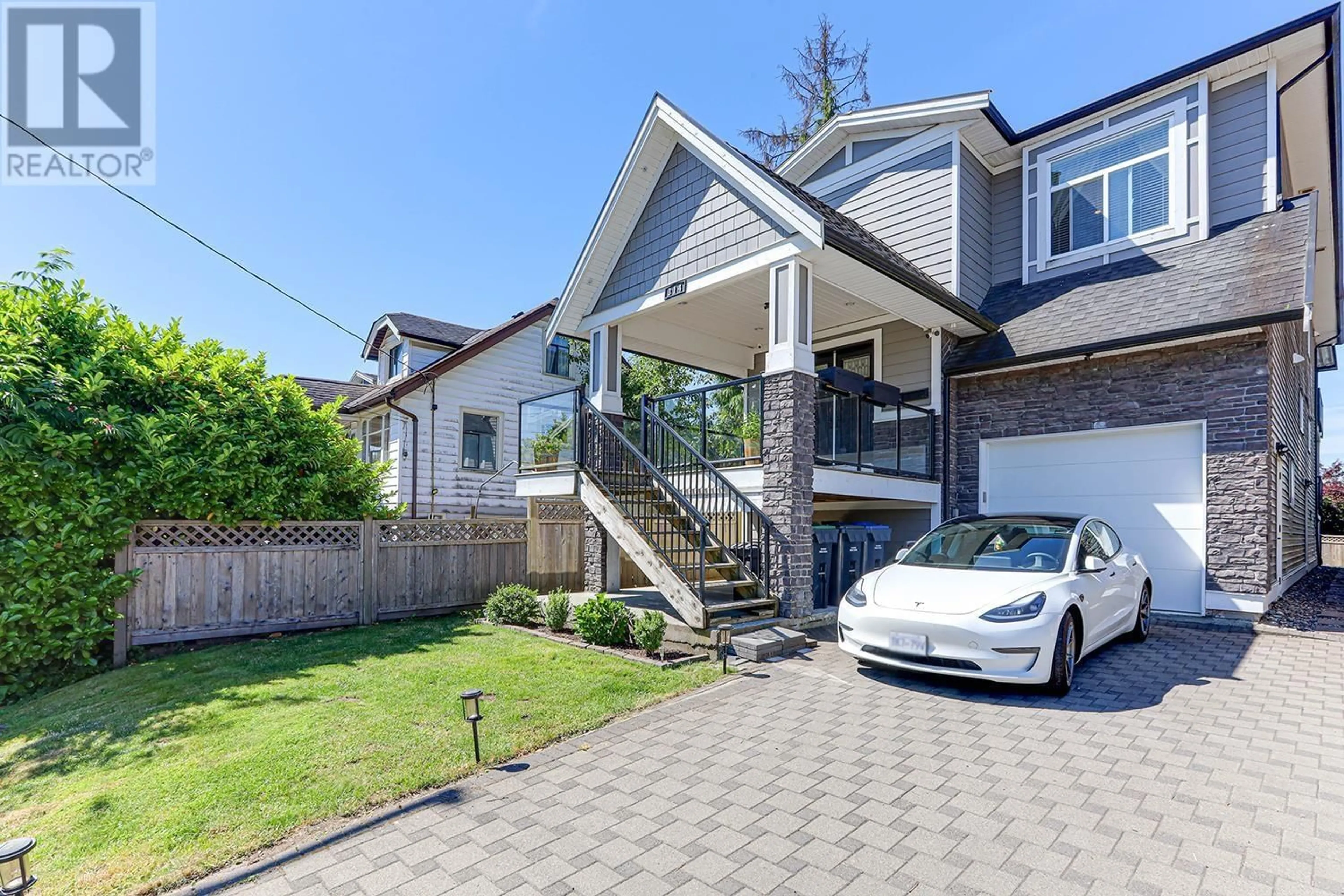 Frontside or backside of a home for 314 JOHNSTON STREET, New Westminster British Columbia V3M5H5