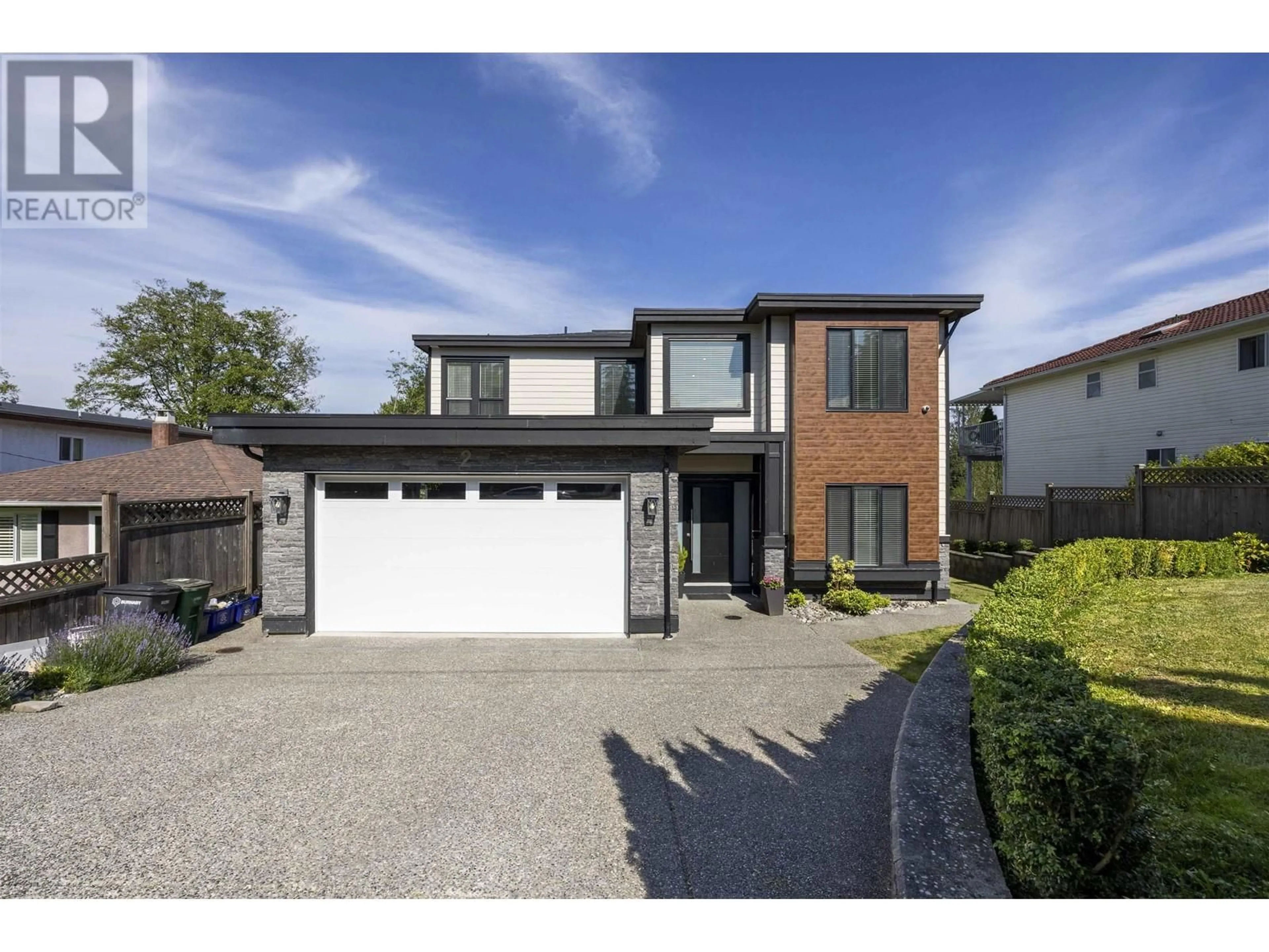 Frontside or backside of a home for 2 N FELL AVENUE, Burnaby British Columbia V5B1L2