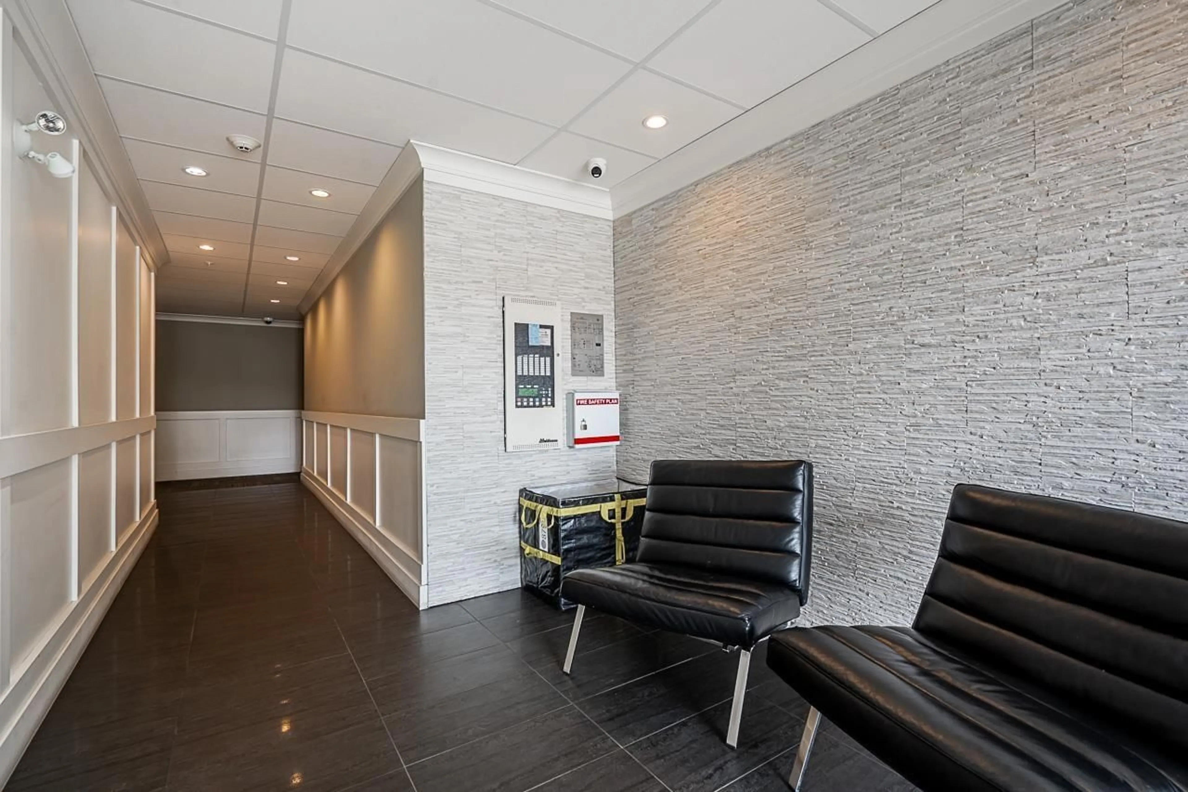 Indoor lobby for 210 5665 177B STREET, Surrey British Columbia V3S4J2