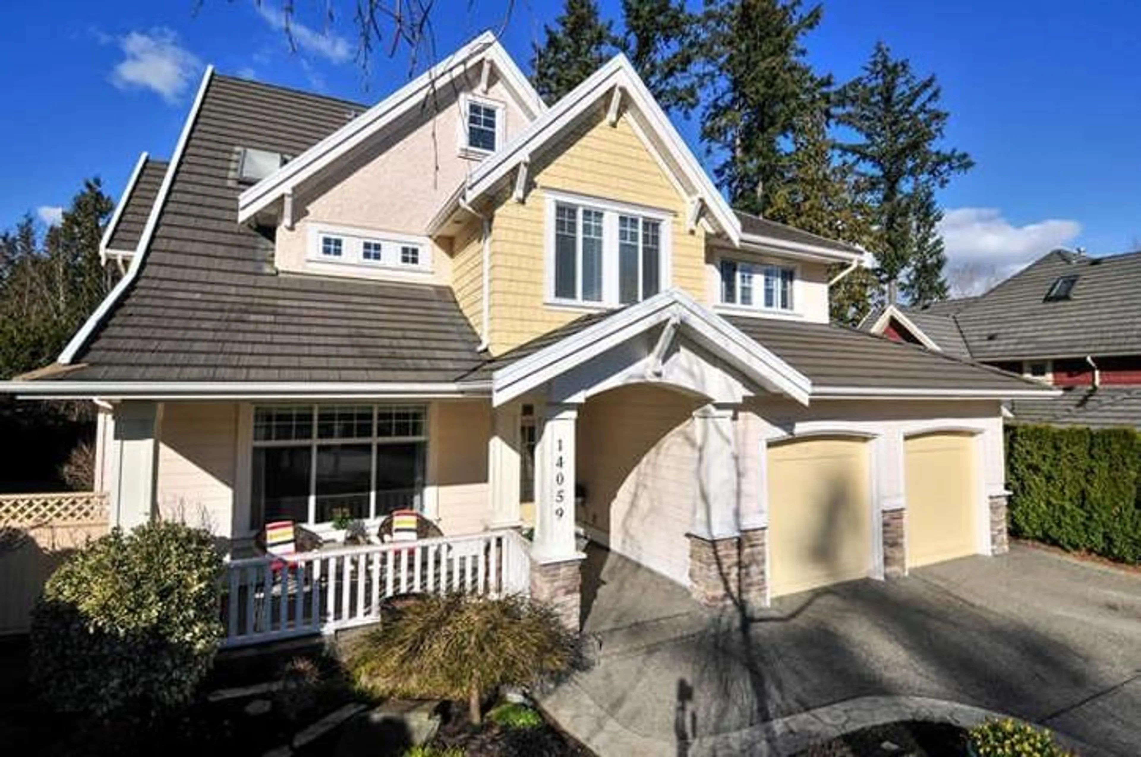 A pic from exterior of the house or condo for 14059 33B AVENUE, Surrey British Columbia V4P3P6