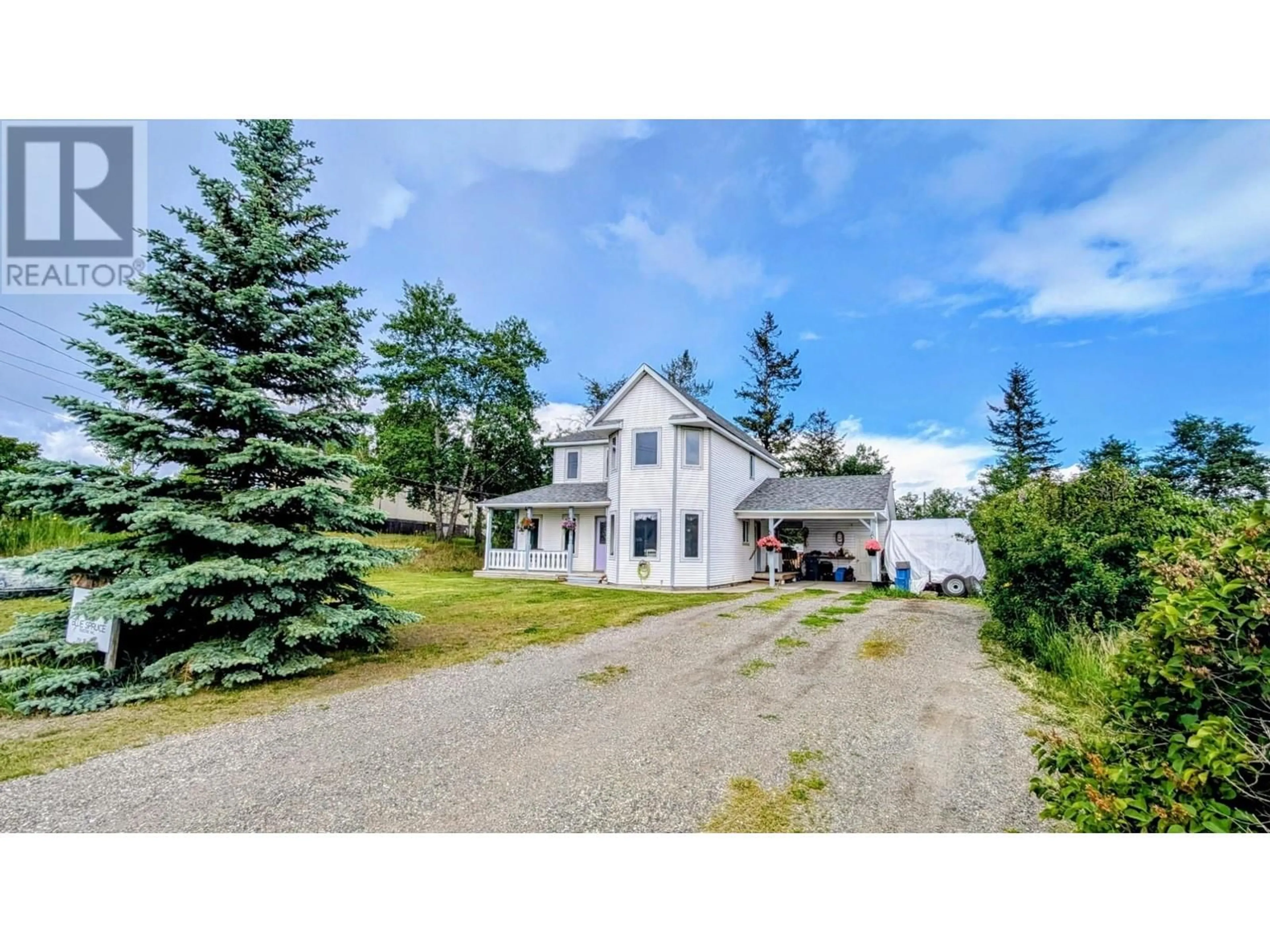 Cottage for 5551 LAKESIDE COURT, 103 Mile House British Columbia V0K2E1