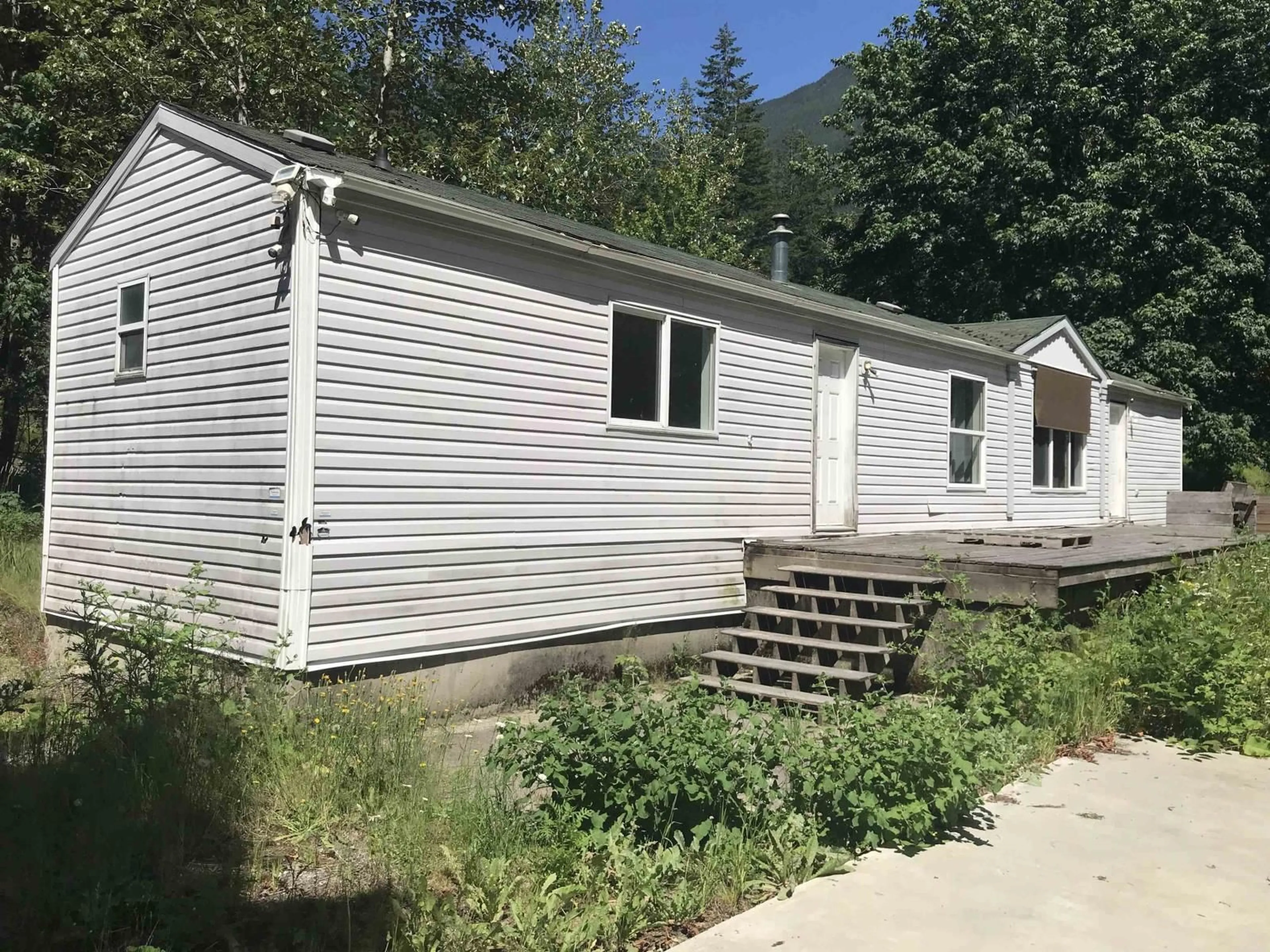 Frontside or backside of a home, cottage for 68451 OTHELLO ROAD|Hope, Hope British Columbia V0X1L1