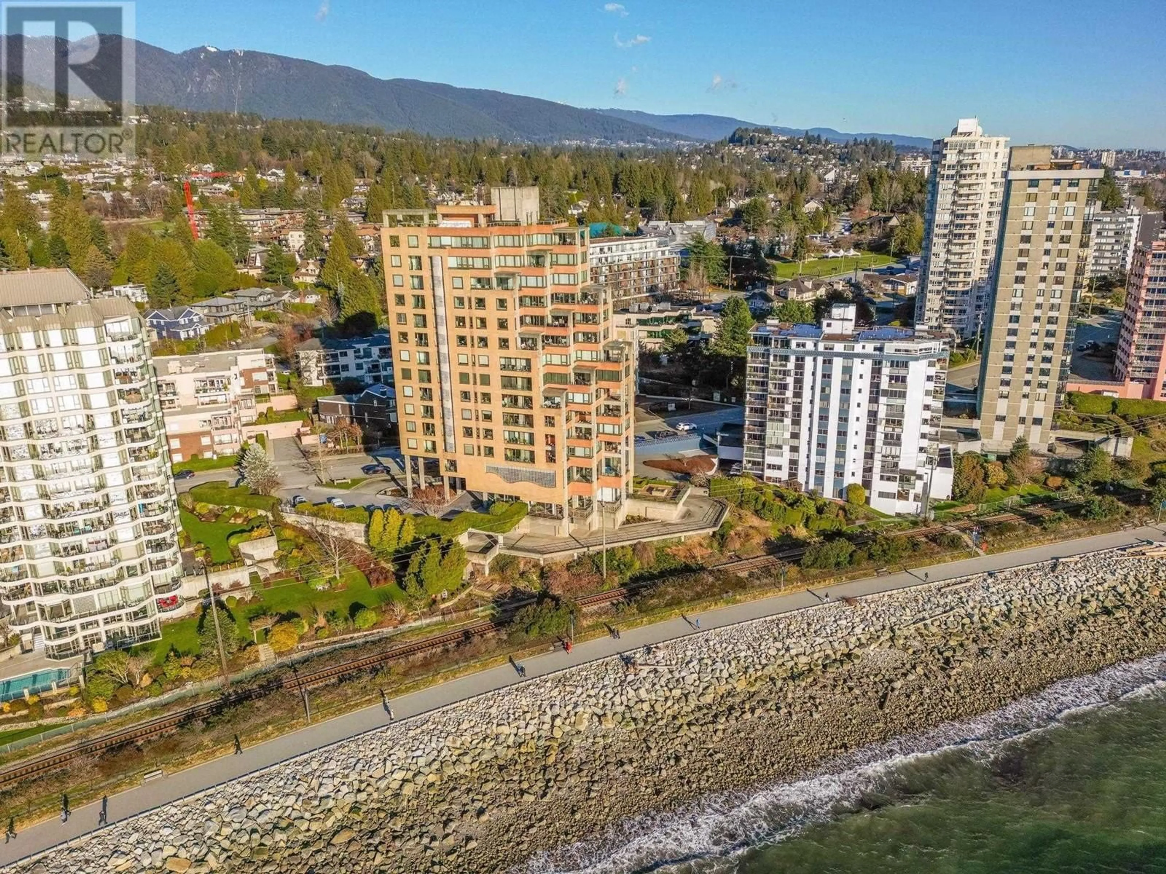 A pic from exterior of the house or condo, the view of city buildings for 10 2250 BELLEVUE AVENUE, West Vancouver British Columbia V7V1C6