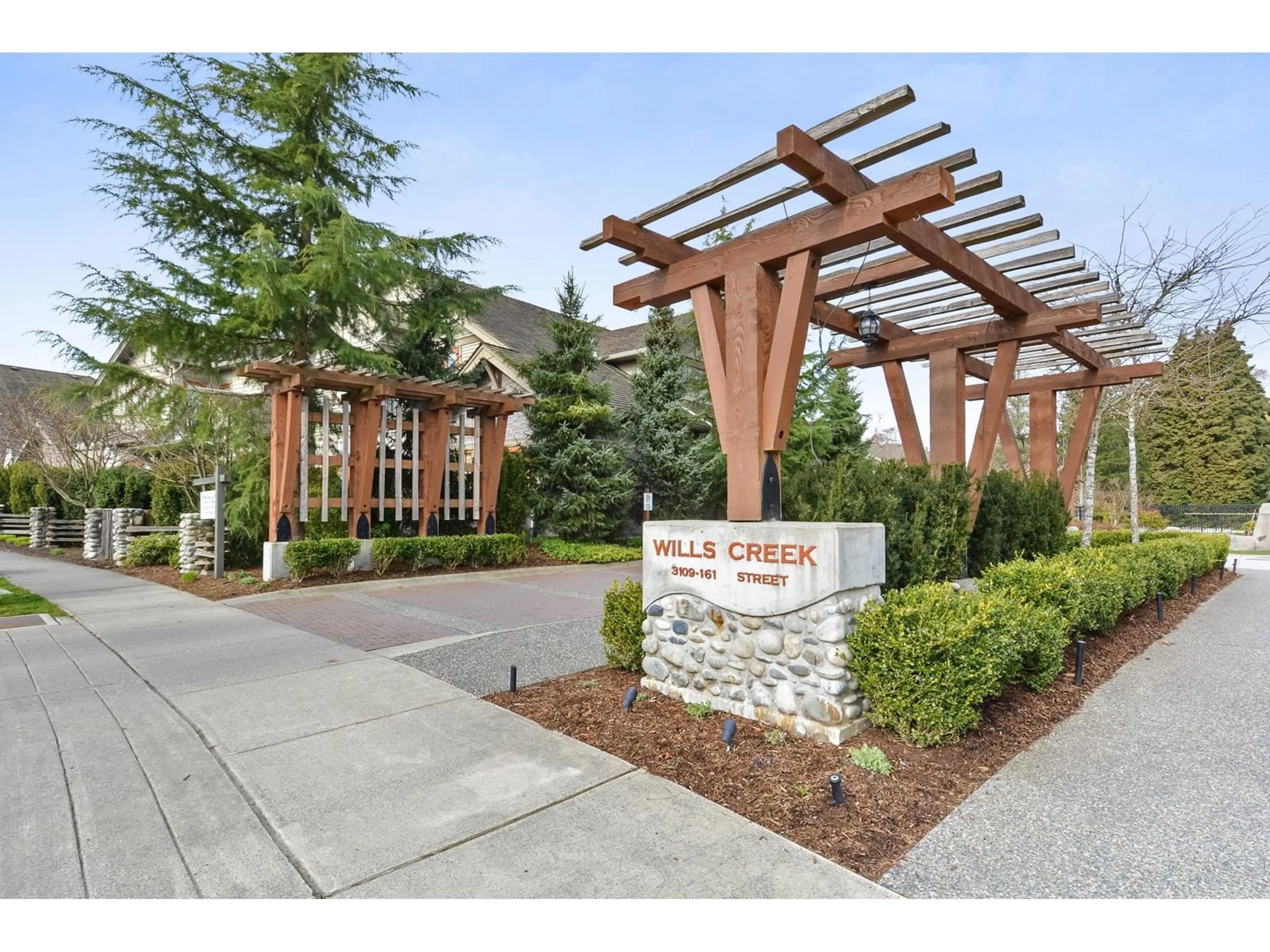 Indoor foyer for 6 3109 161 STREET, Surrey British Columbia V3S2K4