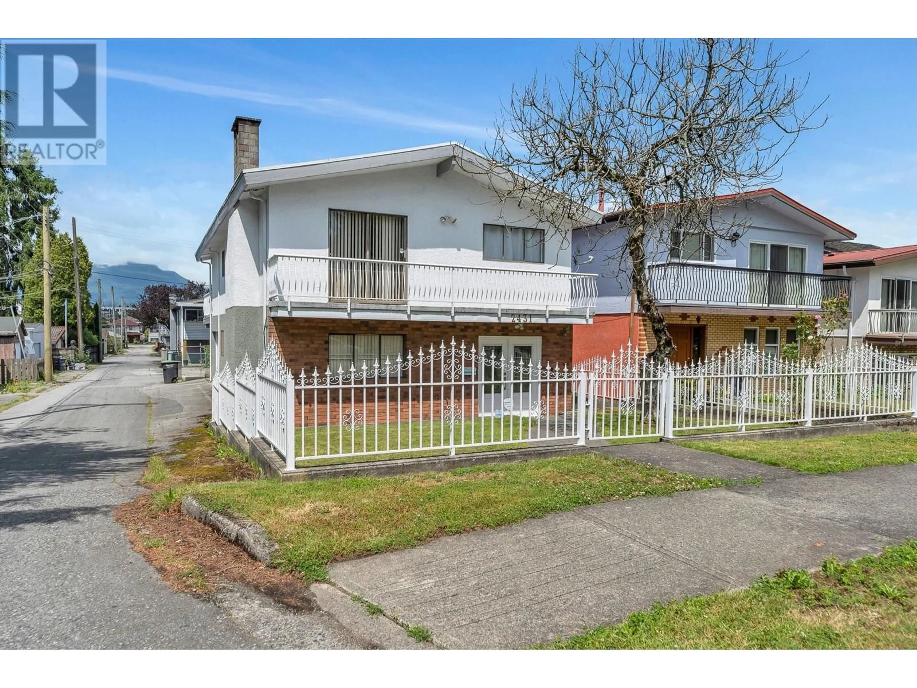 Frontside or backside of a home for 2431 PARKER STREET, Vancouver British Columbia V5K2S9