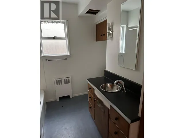 1929 BROADWAY, Vancouver 5