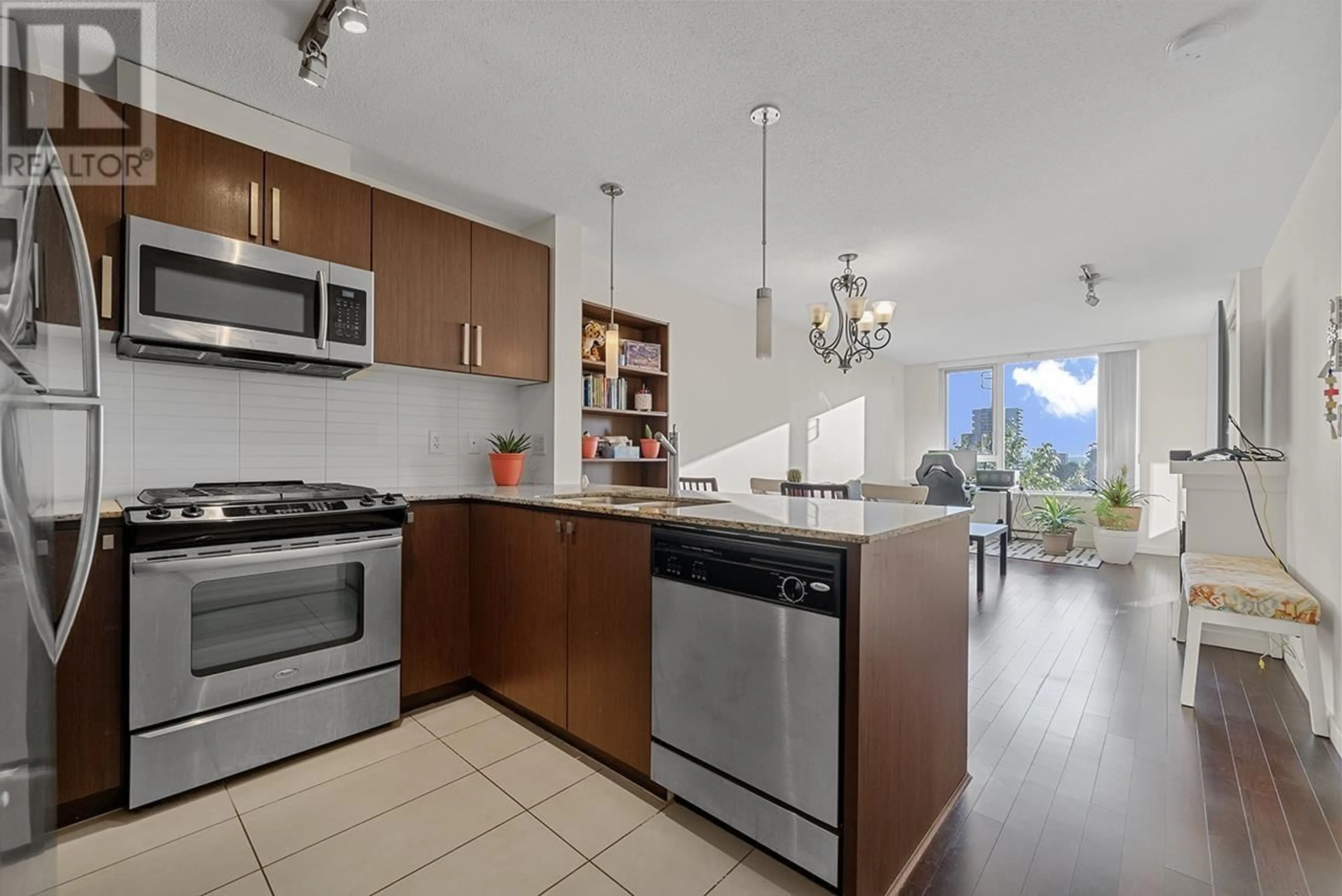 Open concept kitchen for 303 9868 CAMERON STREET, Burnaby British Columbia V3J0A5