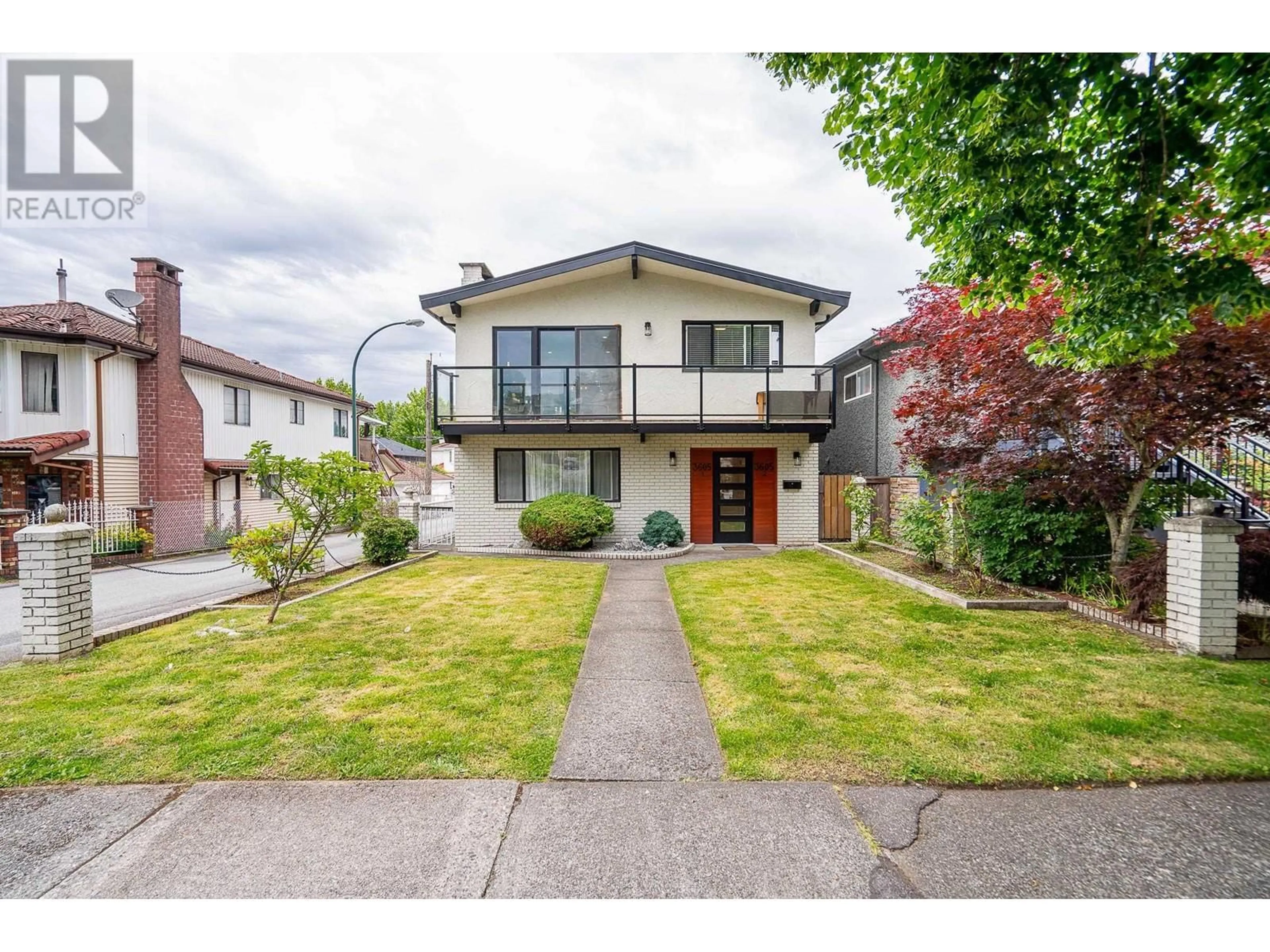 Frontside or backside of a home, the street view for 3605 E 27TH AVENUE, Vancouver British Columbia V5R1R3