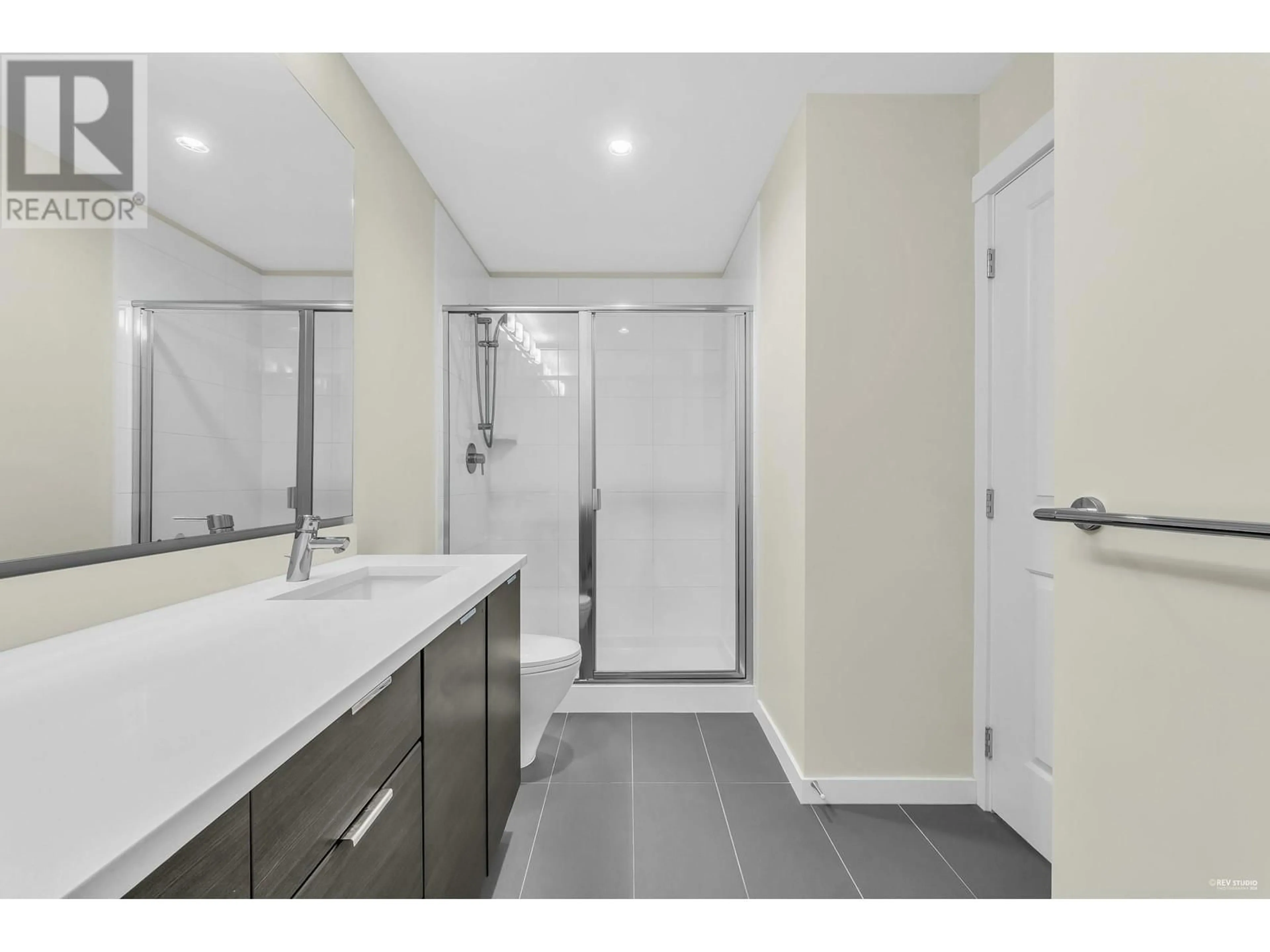 Standard bathroom for 309 2665 MOUNTAIN HIGHWAY, North Vancouver British Columbia V7J0A8