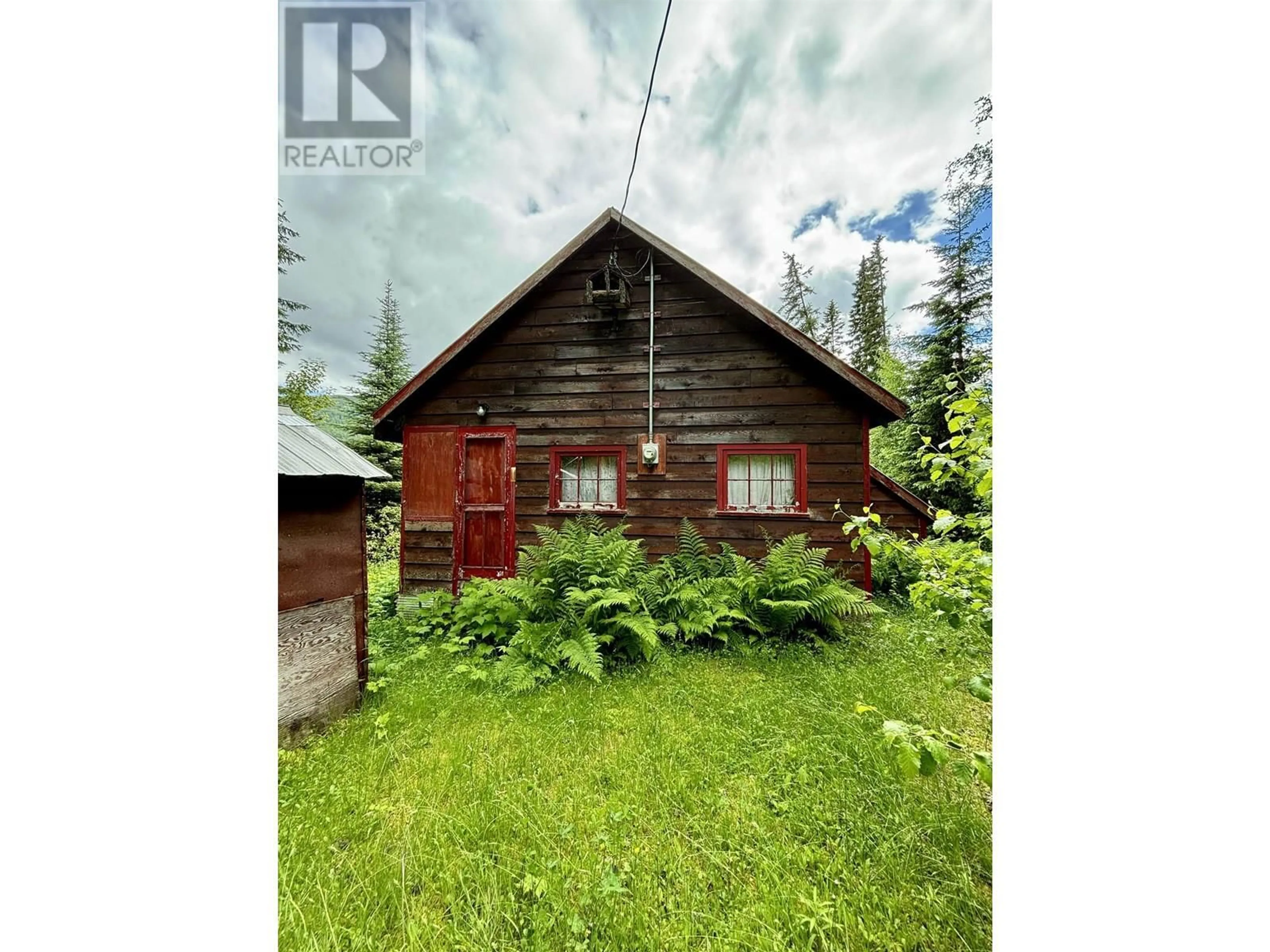 Cottage for 5288 CARIBOO LAKE ROAD, Williams Lake British Columbia V0L1N0