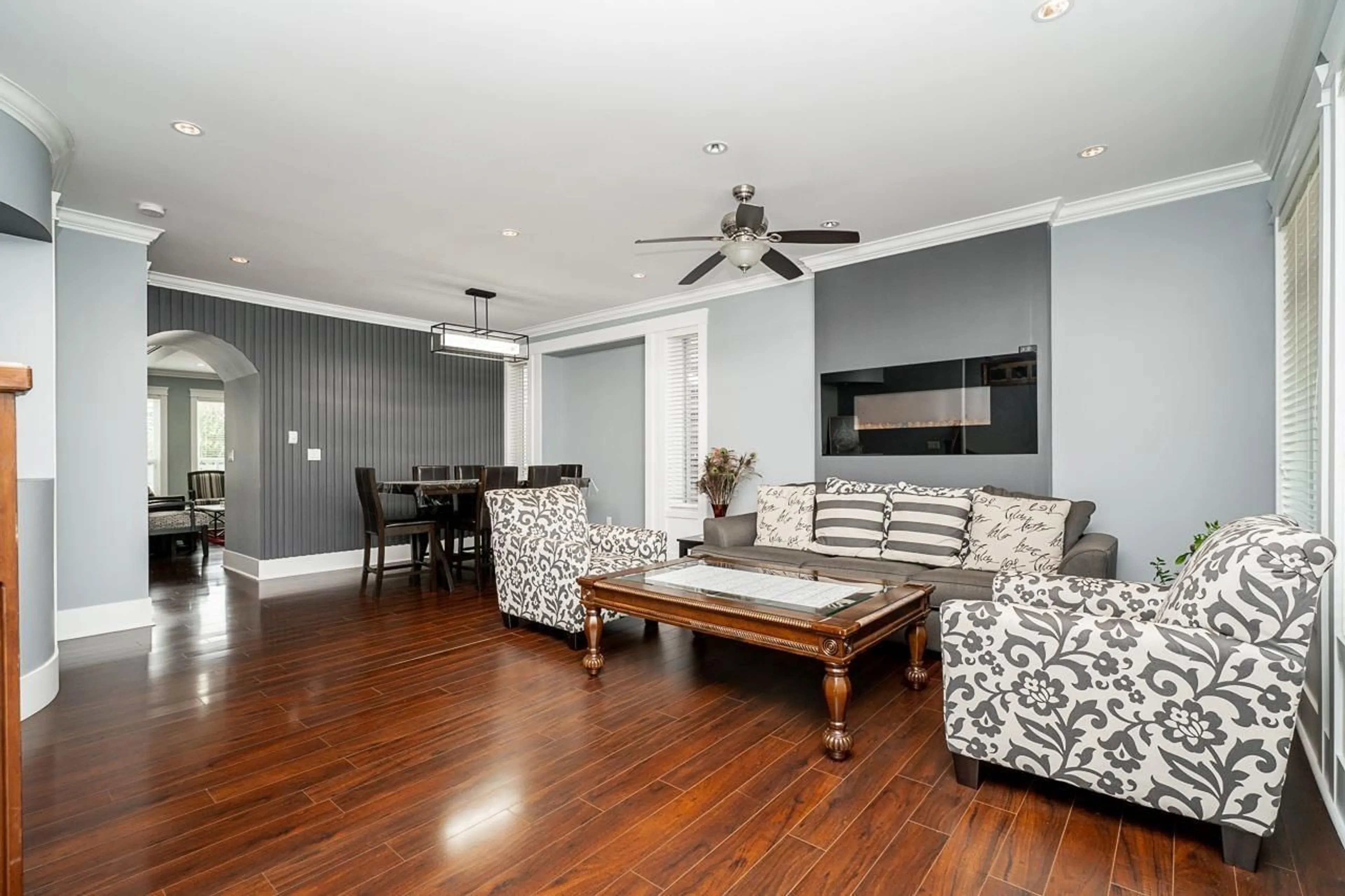 Living room, wood floors for 14665 59A AVENUE, Surrey British Columbia V3S1P9